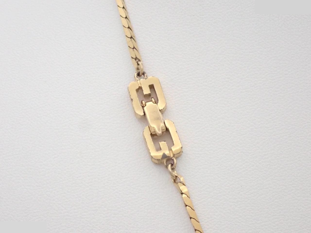 Other lines: Precious metals, necklaces, pendants, chains approximately 65cm long. — view 2