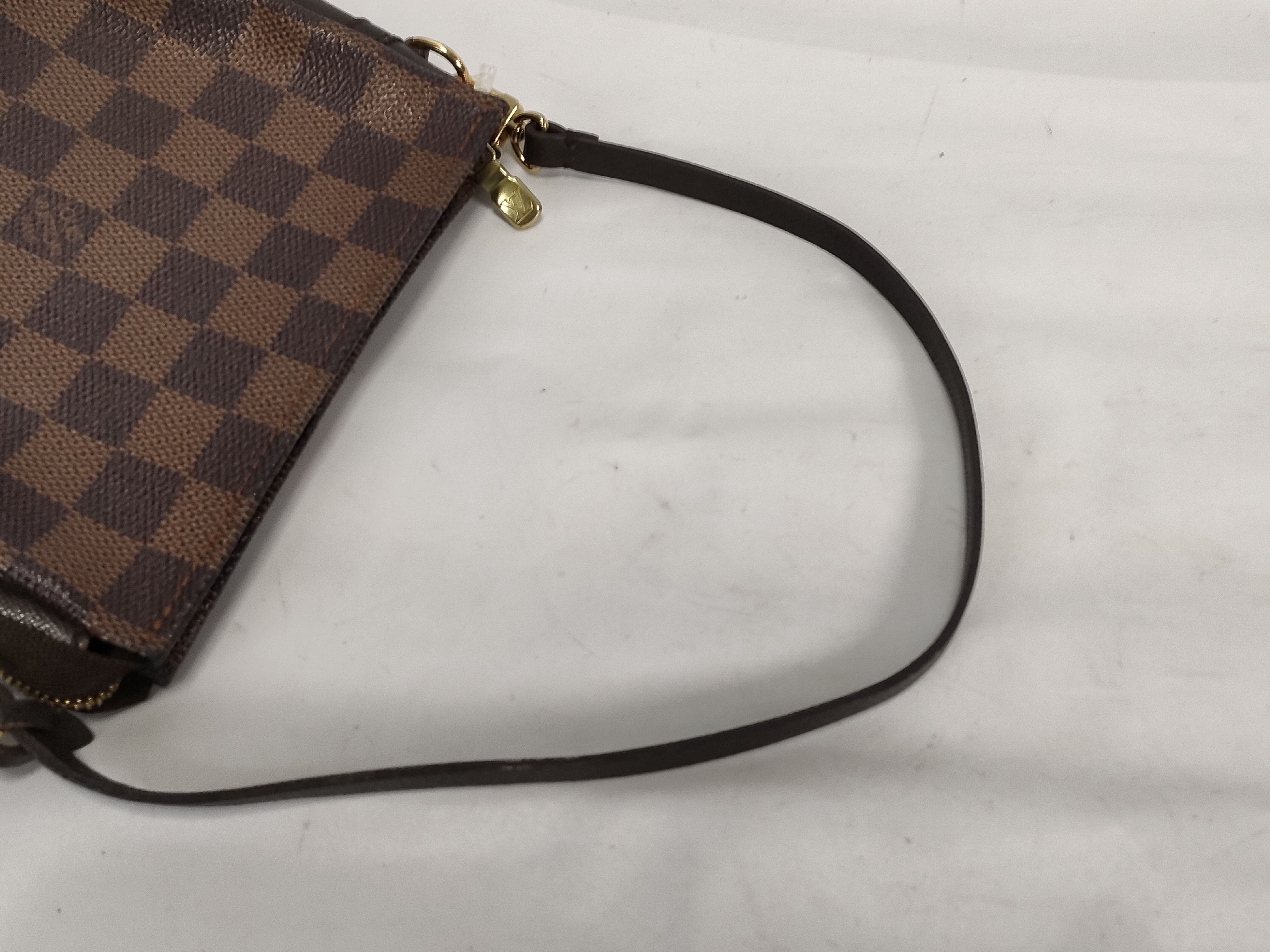 Damier N51982 Trousse Makeup Handbag — view 3