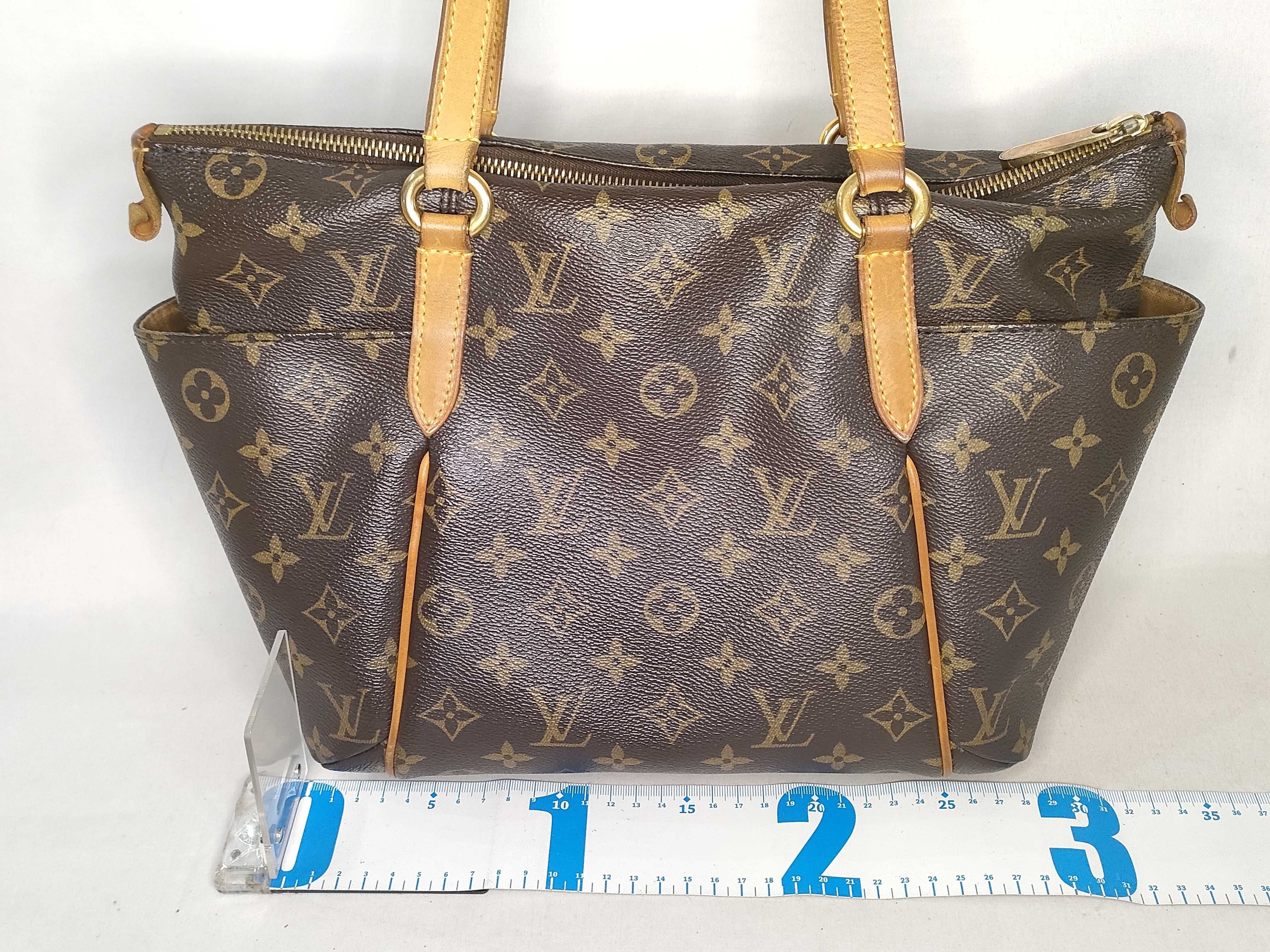 Monogram Totally PM M56688 FL5019 Brown Shoulder Bag — view 2