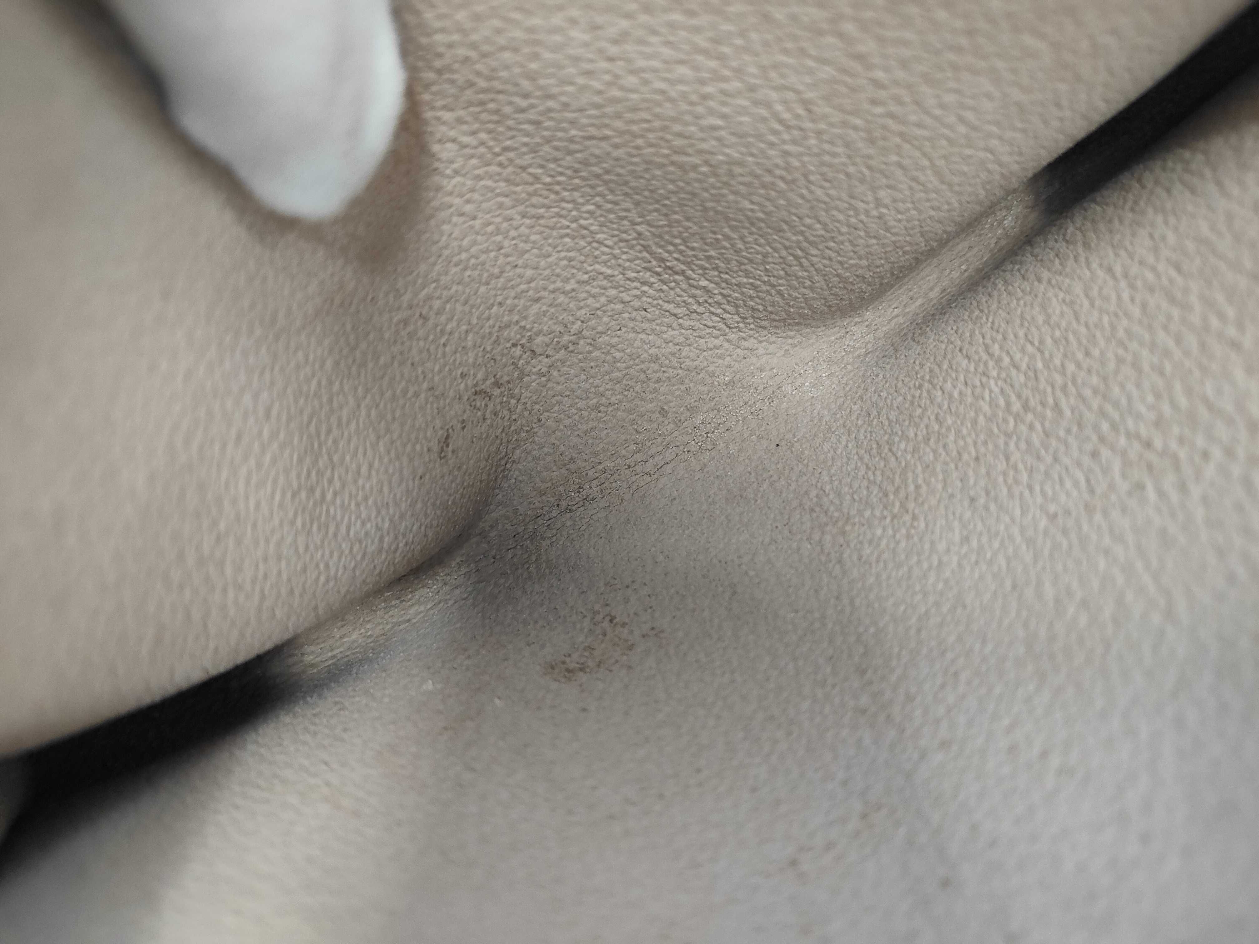 pouch — view 4