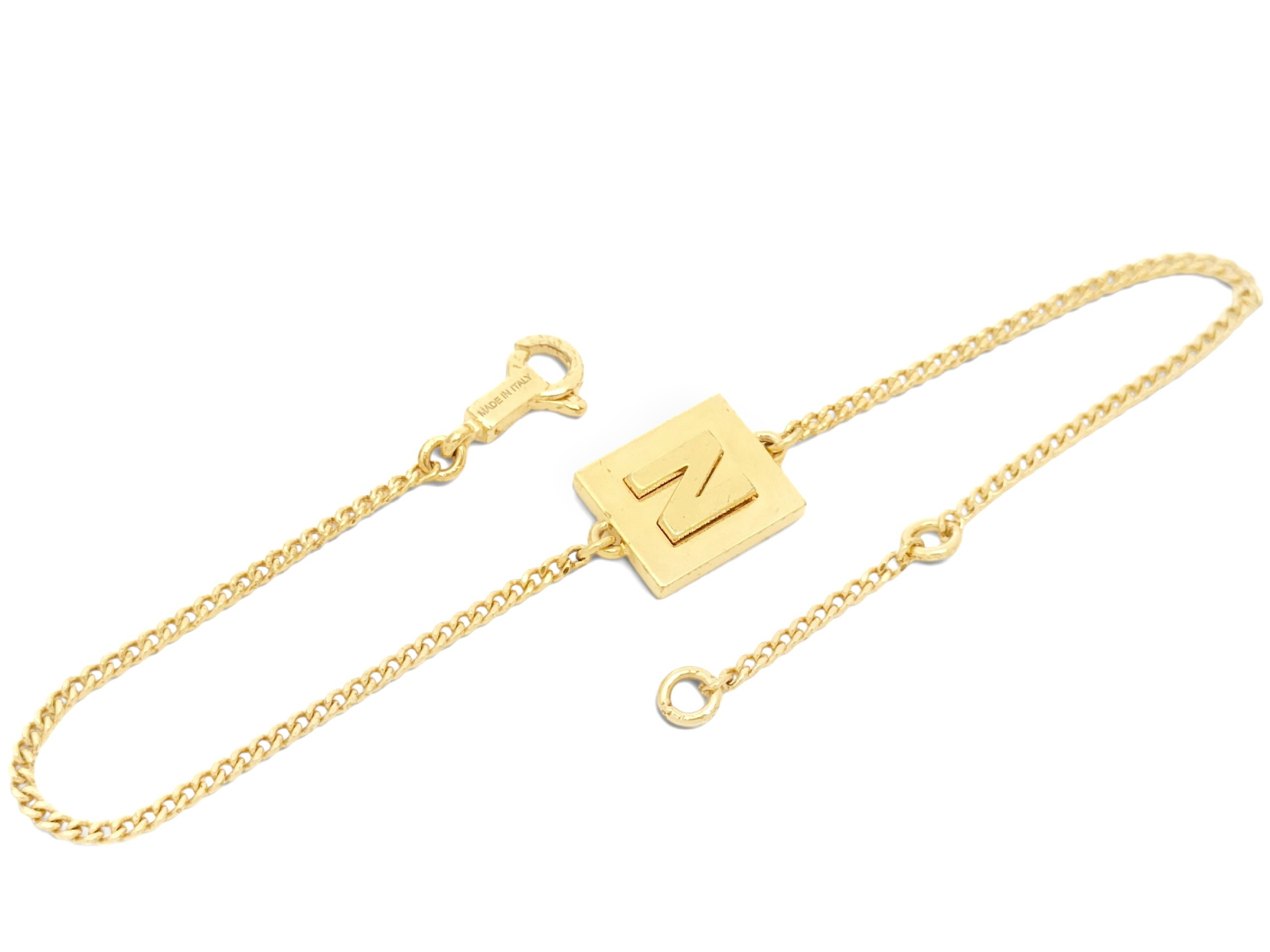Gold-colored Initial Design Plate Bracelet - 2.35g Bracelet/Bangle — view 6