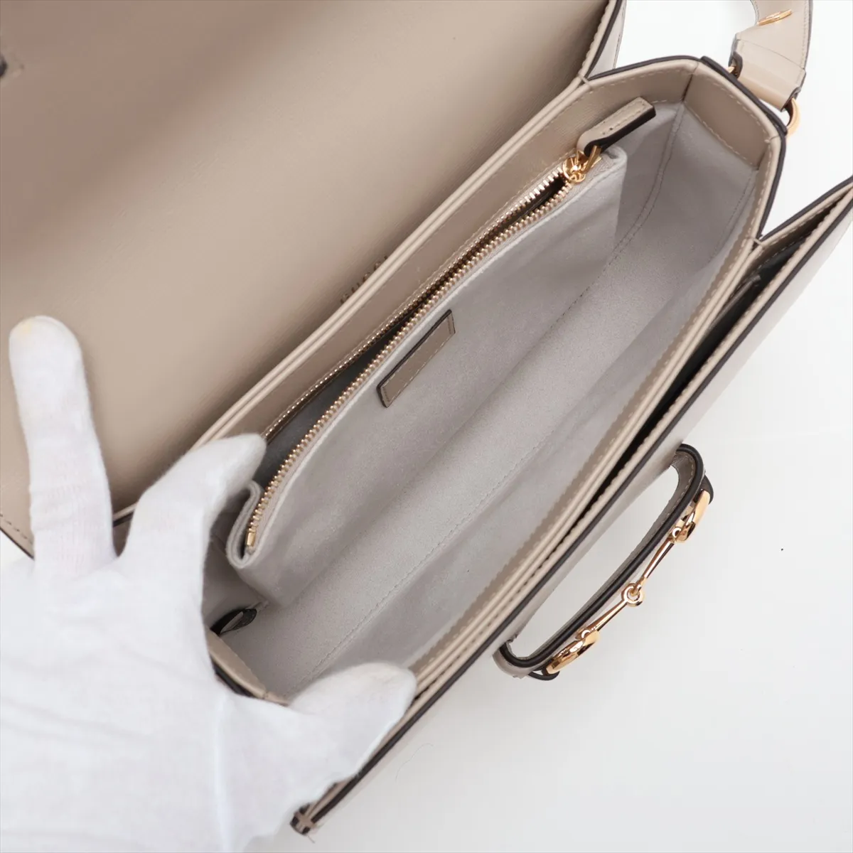 Horsebit 1955 Leather Shoulder Bag, Beige, 602204 — view 6