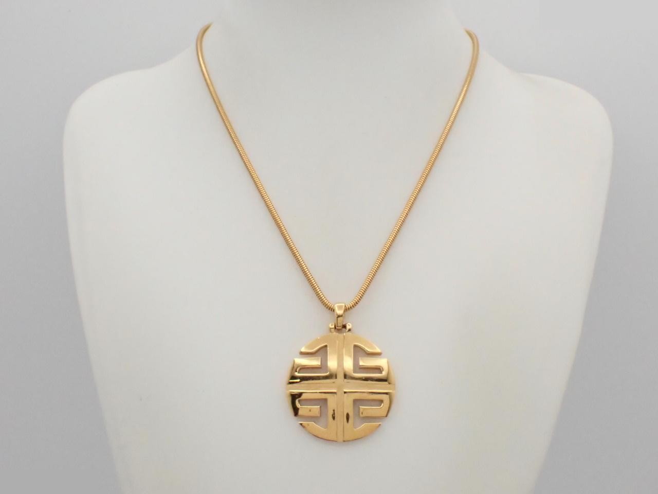 Other lines: Precious metals, necklaces, pendants — view 3