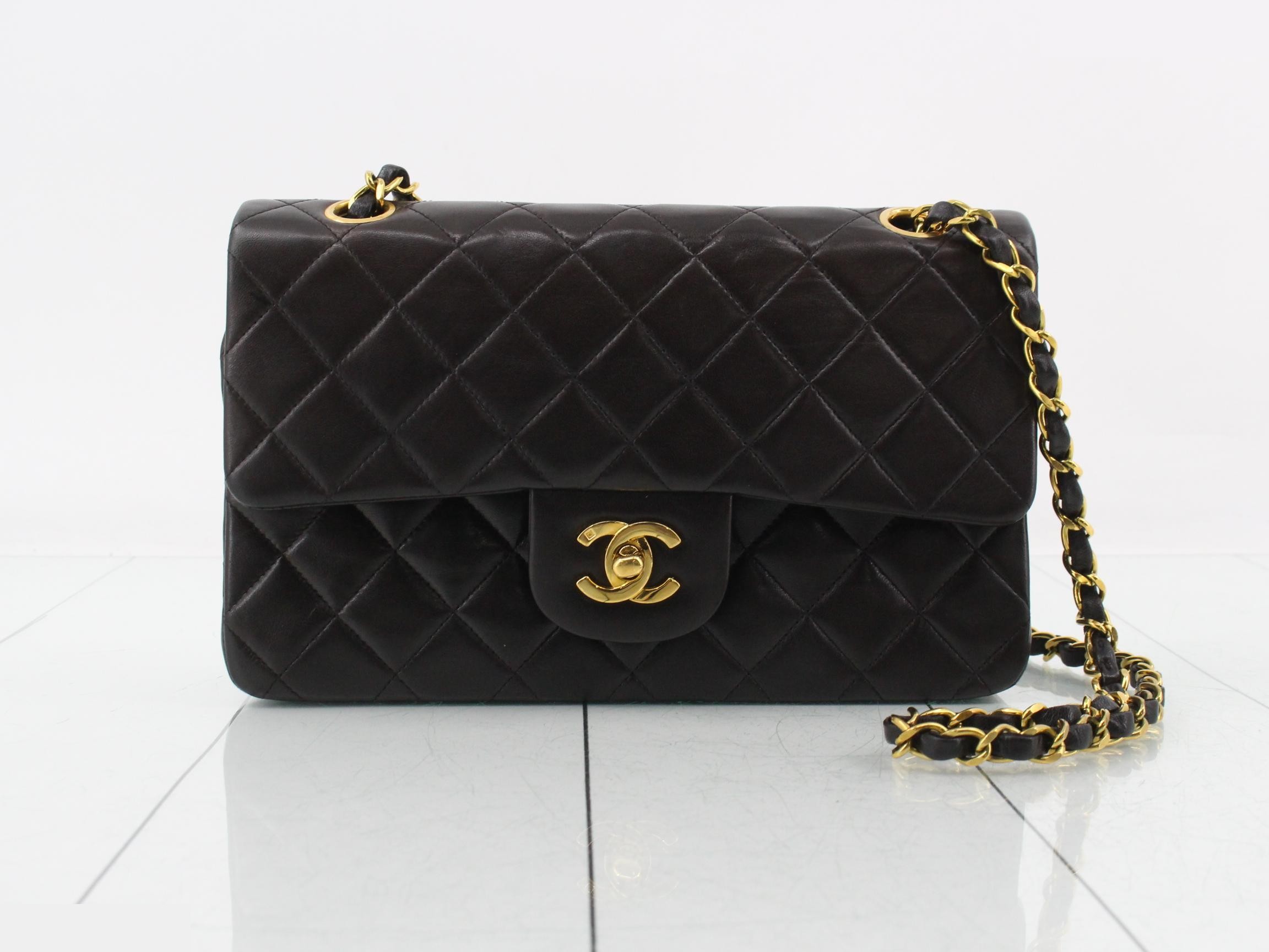 Lambskin Matelassé 23 Double Flap Chain Shoulder Bag