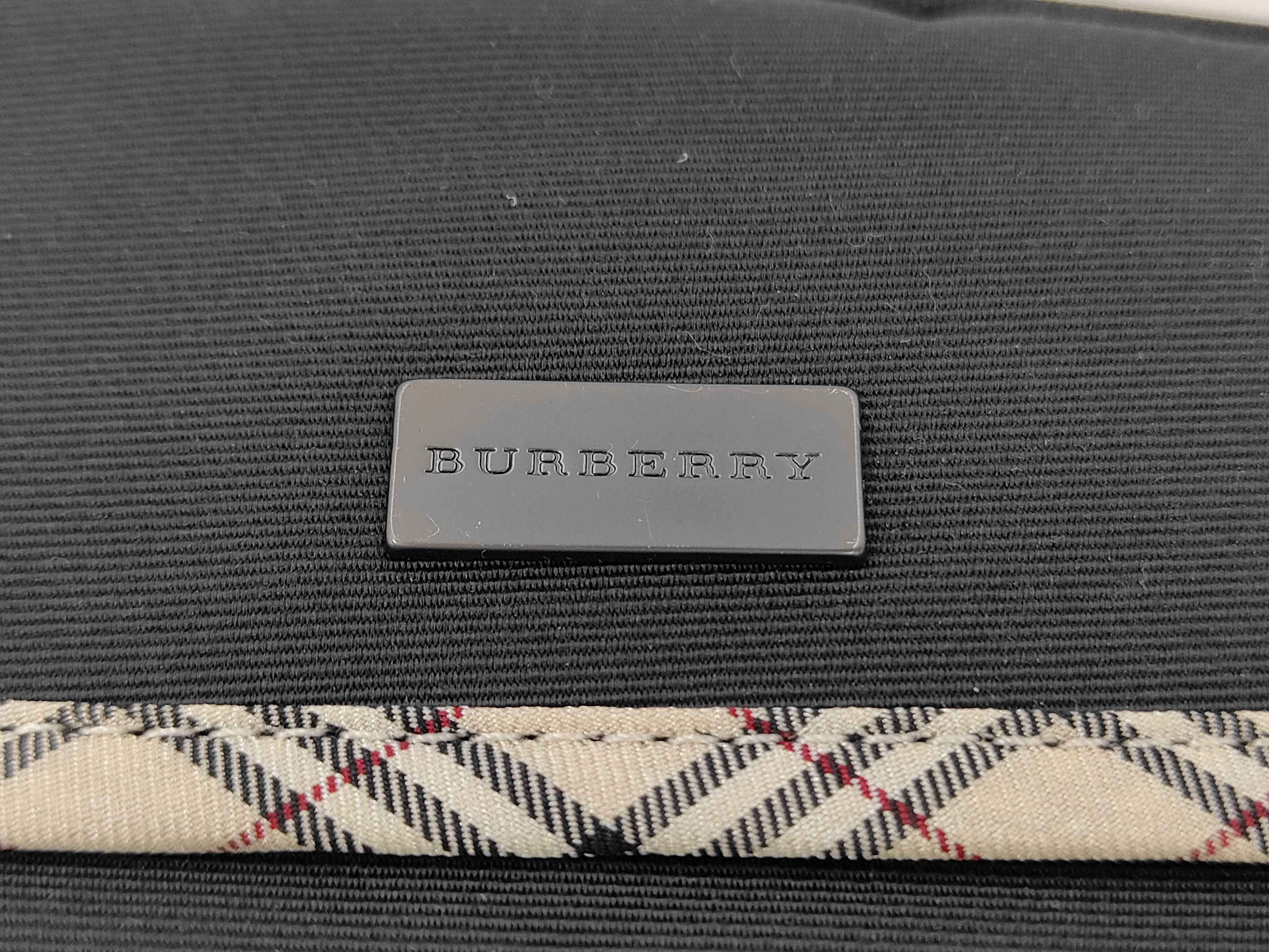 pouch and other accessories — view 6
