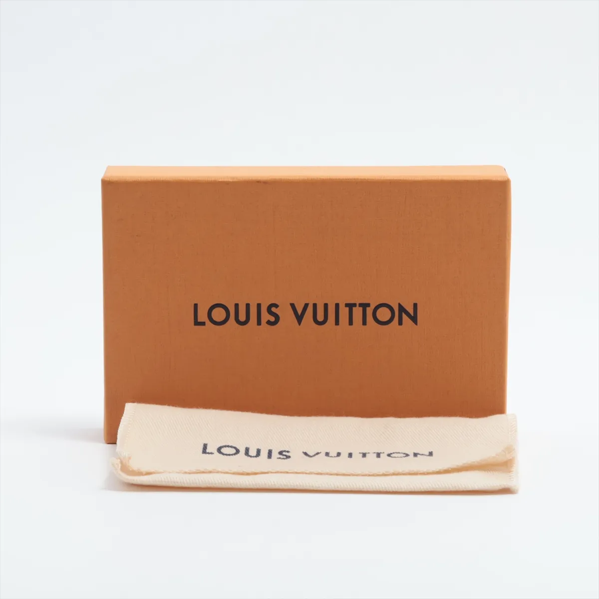 M80237 Portefeuille Neo LV Club Charm, PVC x Leather, Black. Shows signs of wear, — view 4