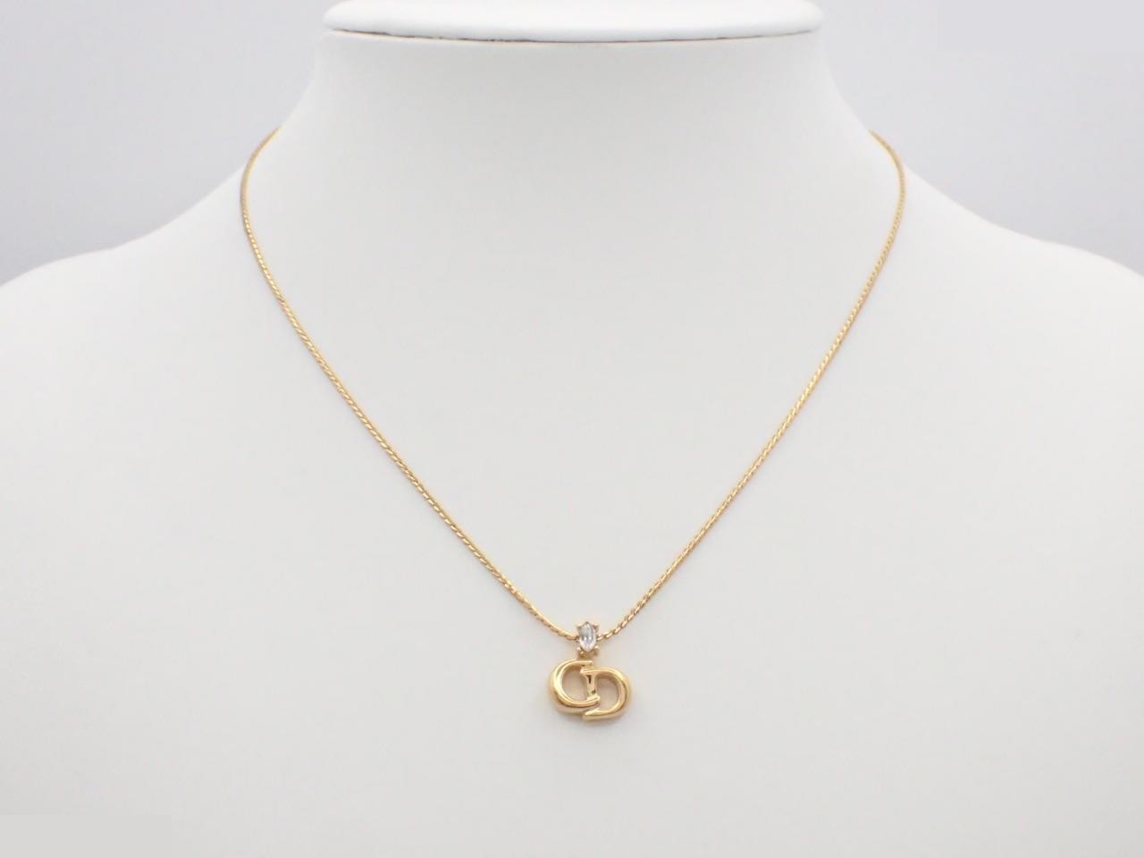 CD logo necklace/pendant, gold, with stone, neck circumference approximately 45cm. — view 3