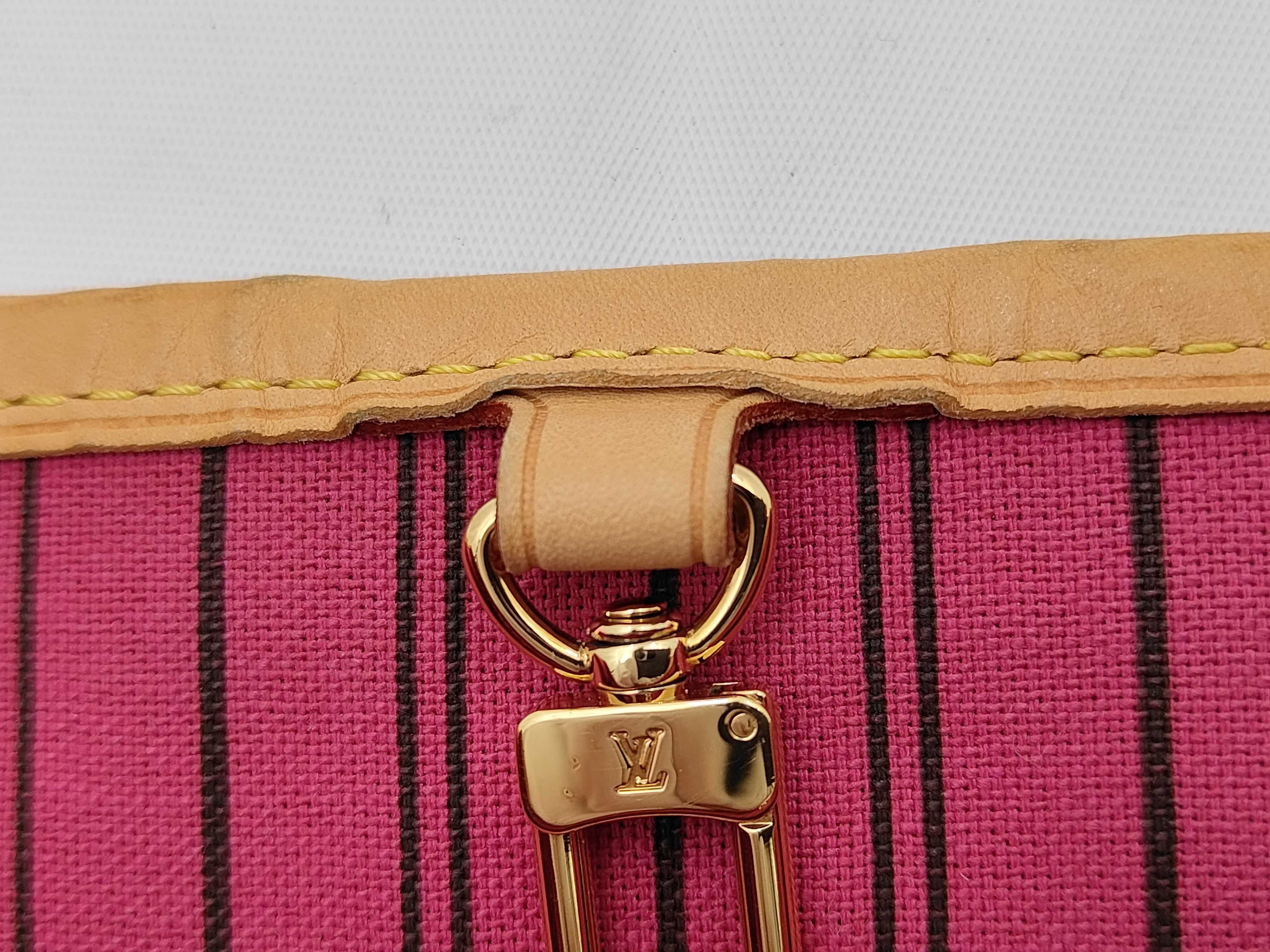 Delightful MM Shoulder Bag, Monogram, M50156, with dust bag. — view 10