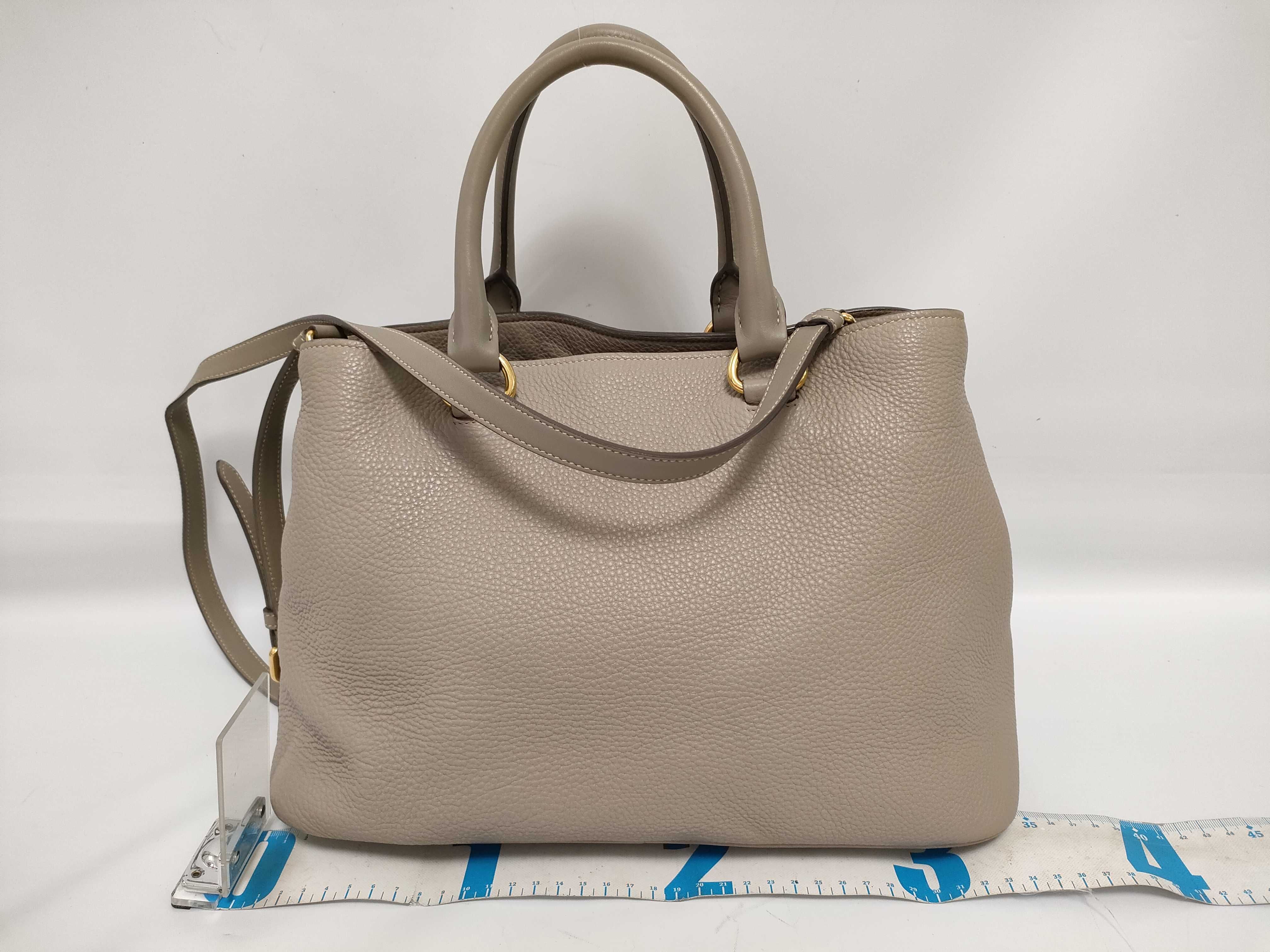 Vitello Phoenix Leather 2-Way Handbag, Greige, 1BA058 (Handbag) — view 2