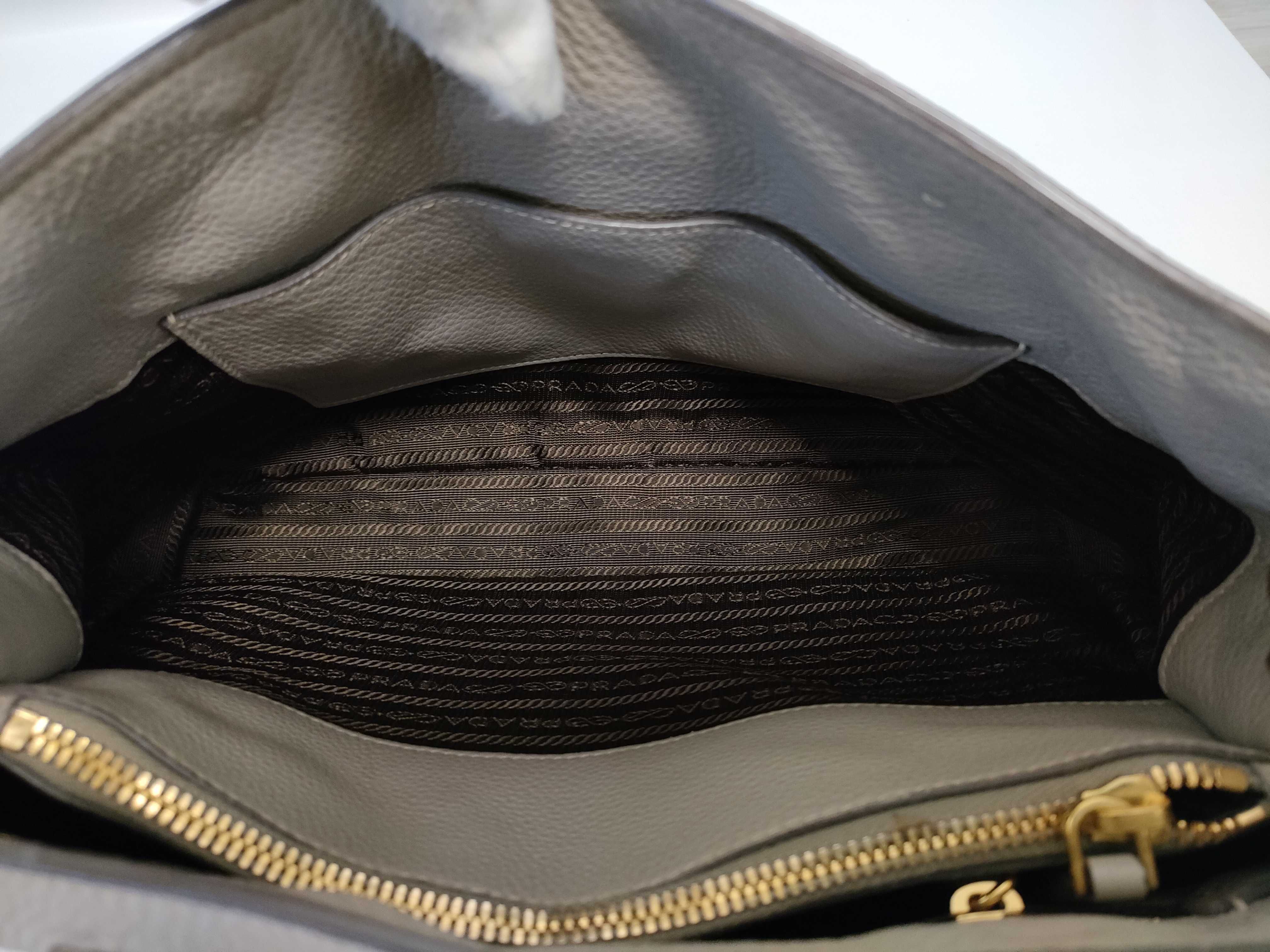 Vitello Phoenix Leather 2-Way Handbag, Greige, 1BA058 (Handbag) — view 14