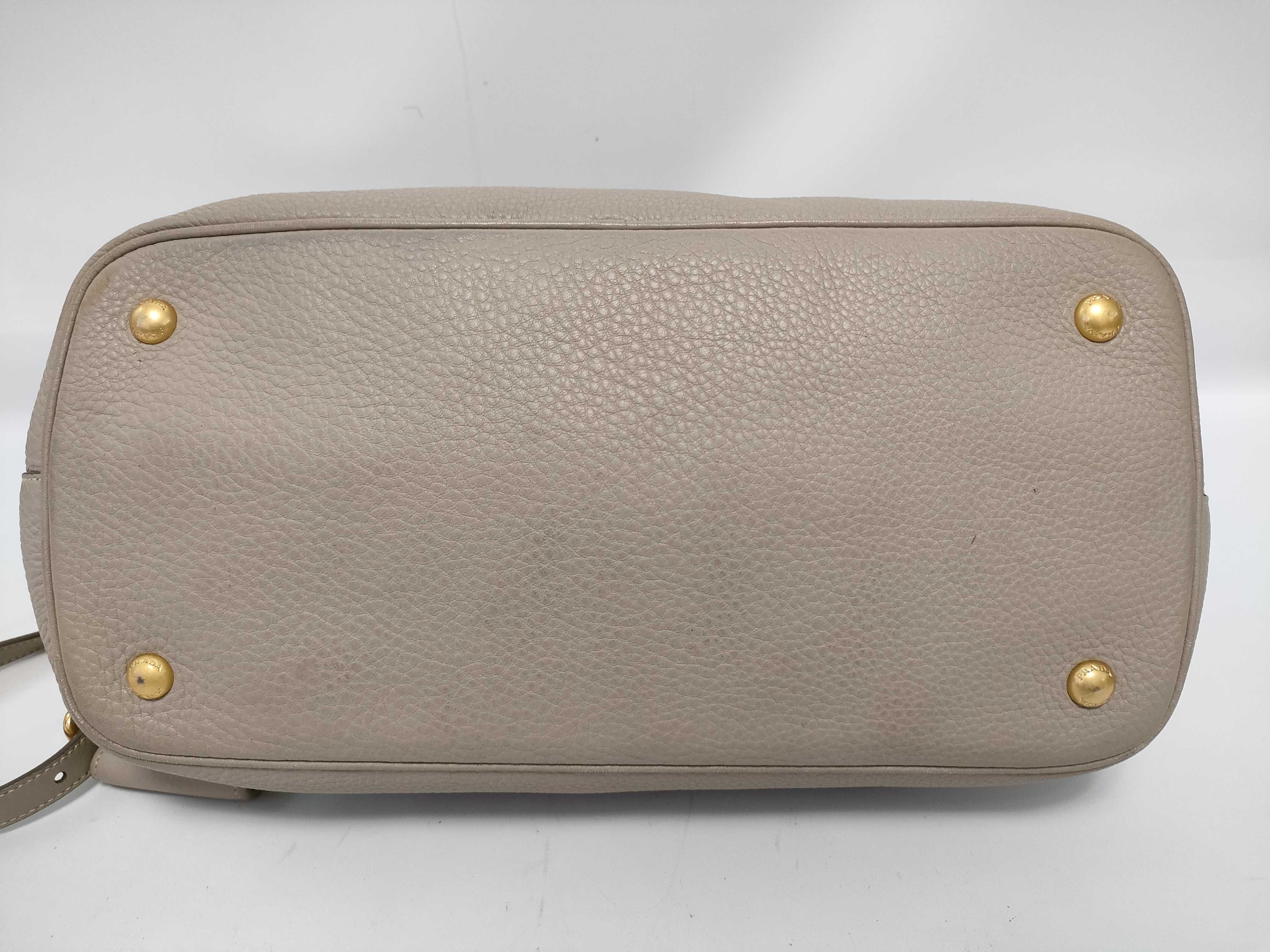 Vitello Phoenix Leather 2-Way Handbag, Greige, 1BA058 (Handbag) — view 3