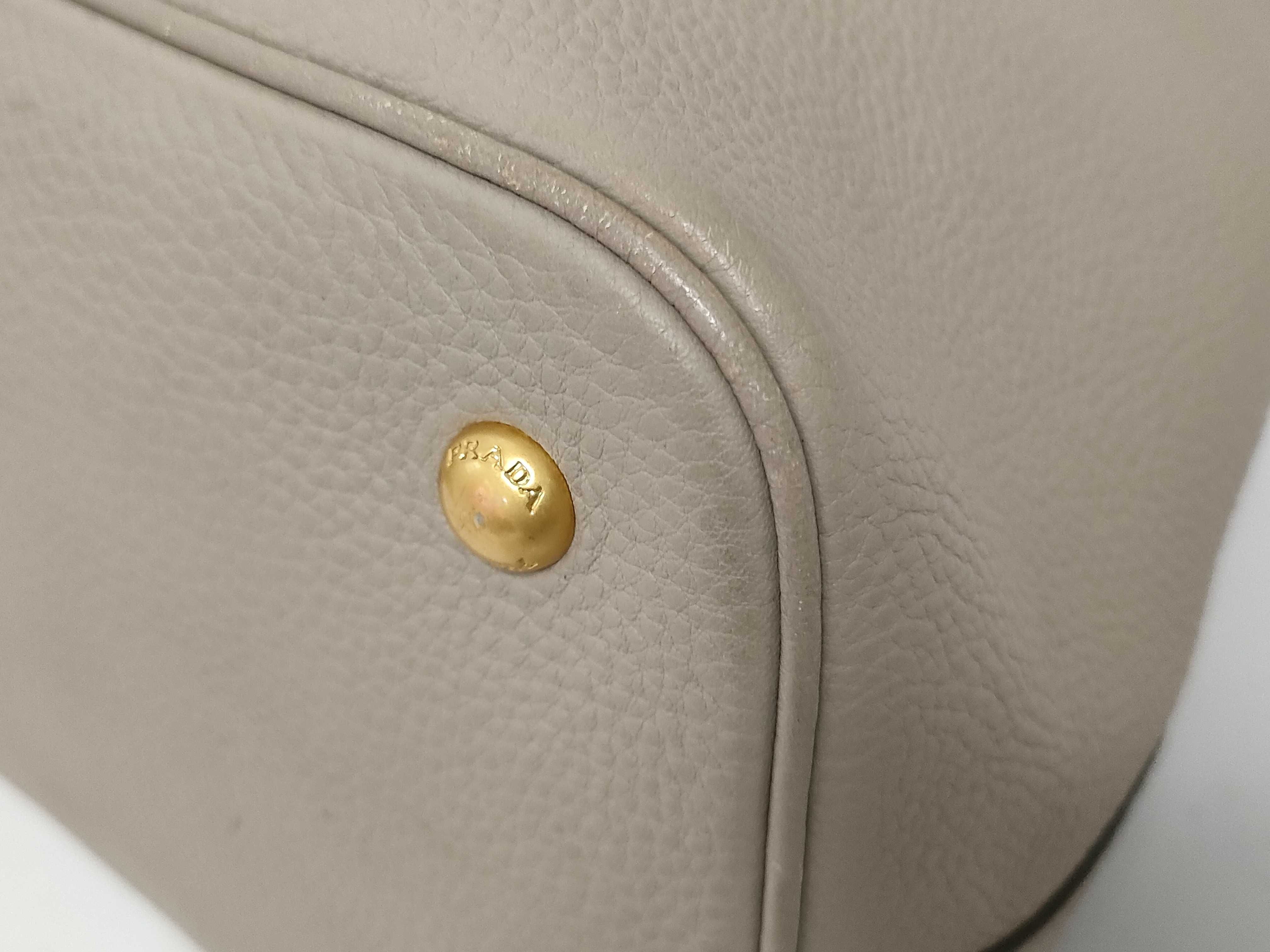 Vitello Phoenix Leather 2-Way Handbag, Greige, 1BA058 (Handbag) — view 4