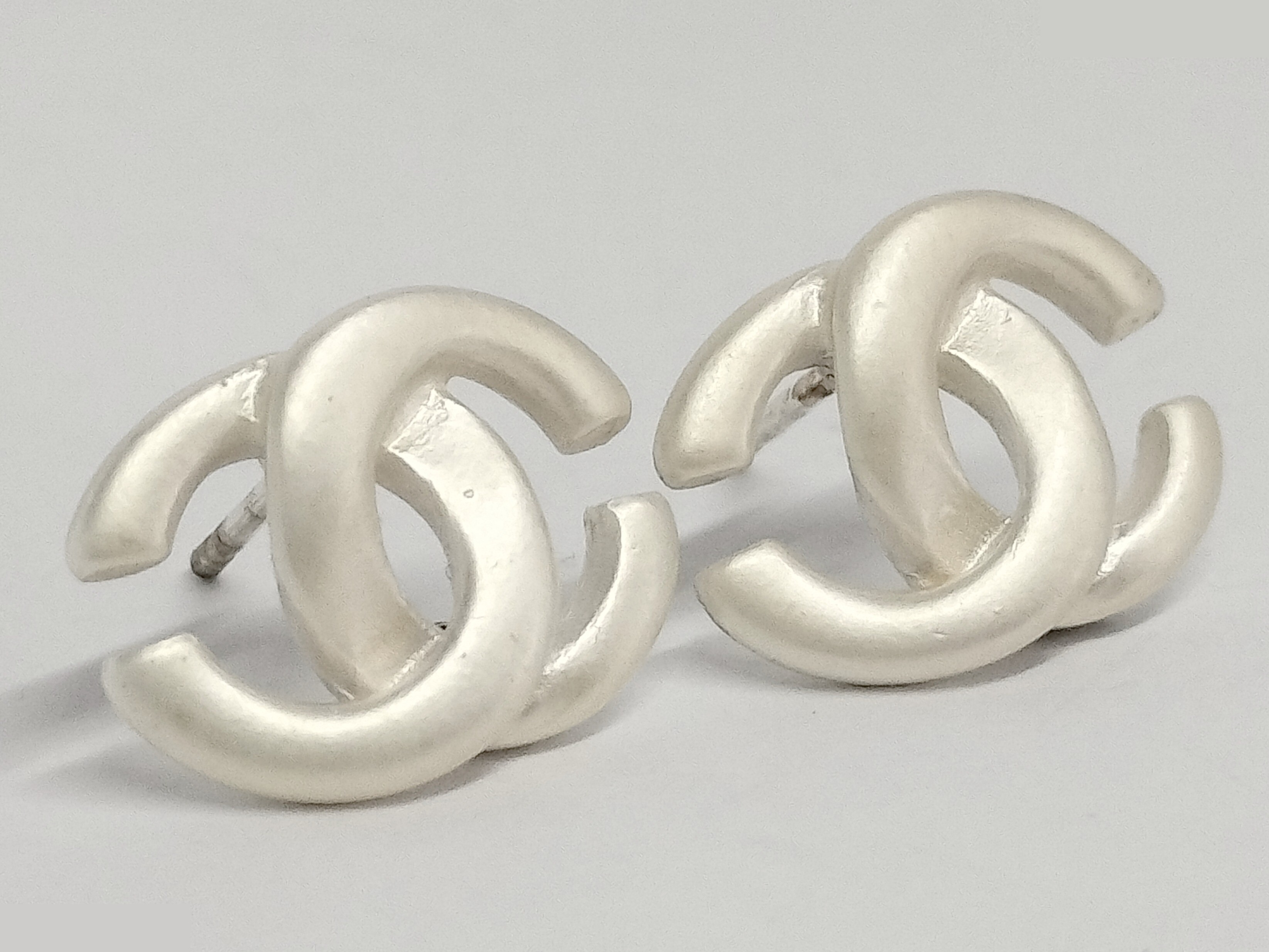 Coco Twisted Silver Earrings 01A — view 5
