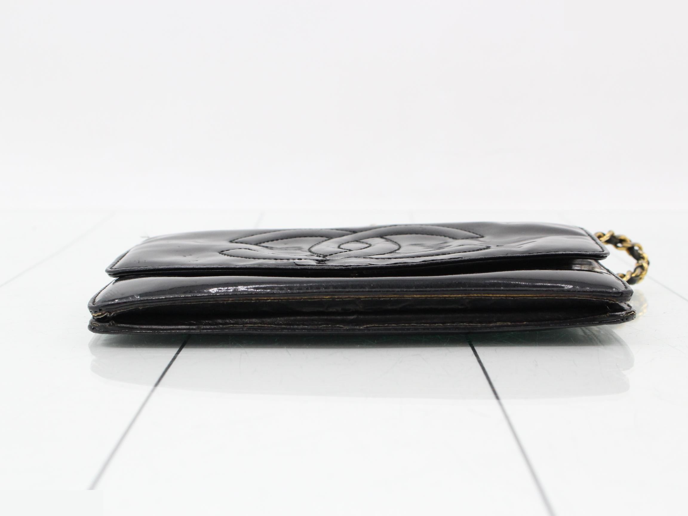 Enamel Coco Mark Chain Wallet — view 3