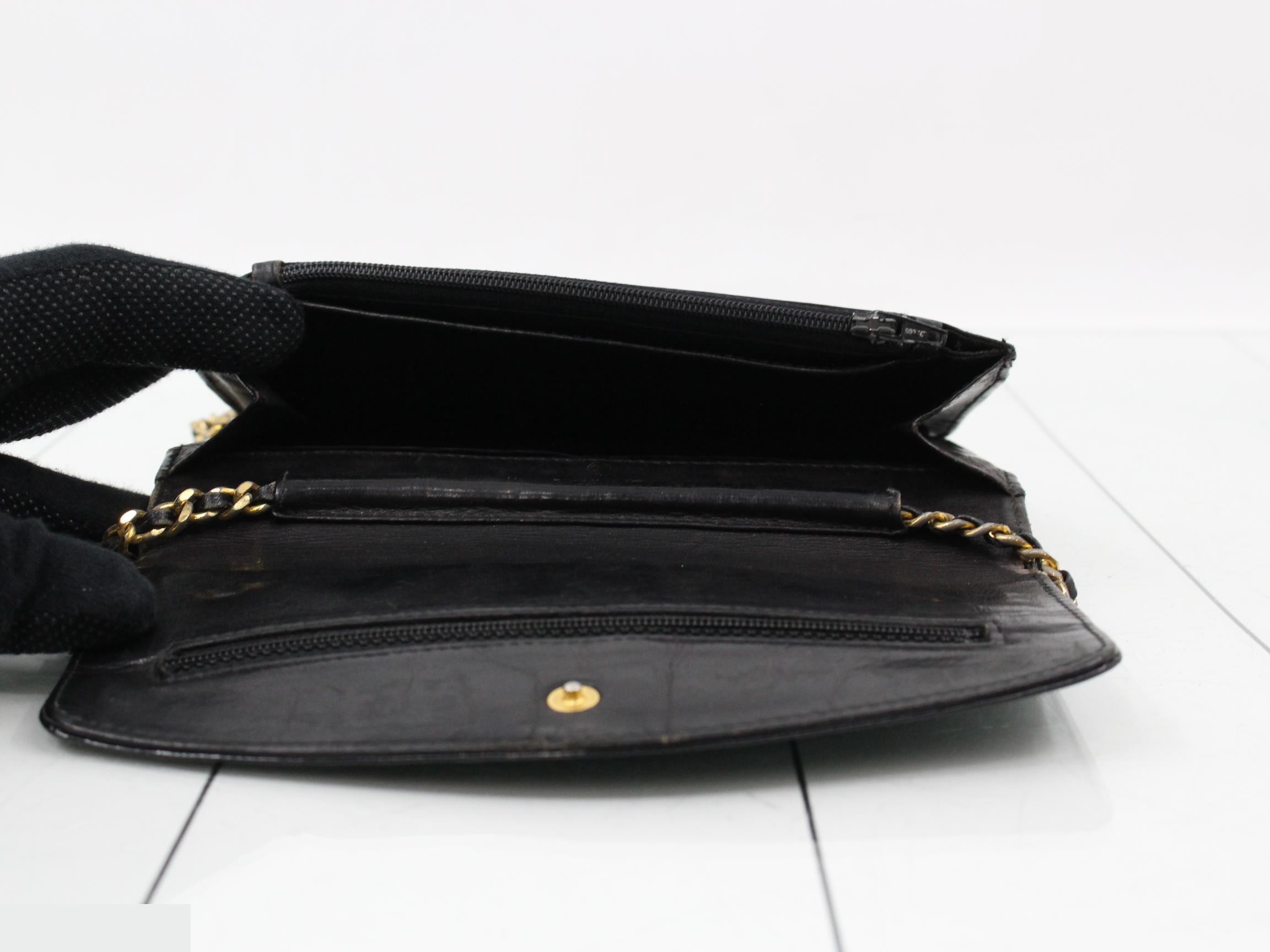 Enamel Coco Mark Chain Wallet — view 4
