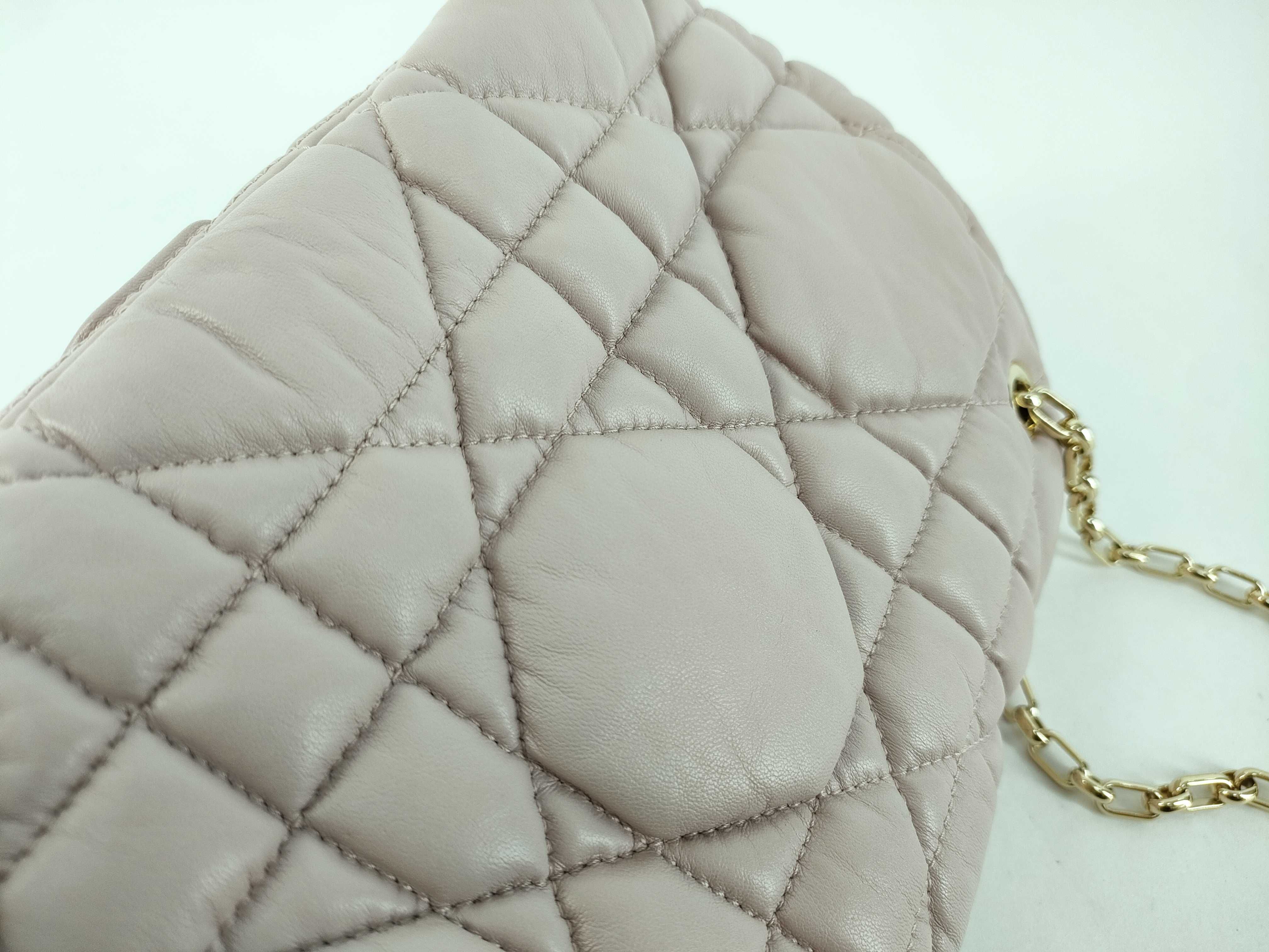 Chain Shoulder Bag / Quilted / 01-B0-0152 Shoulder Bag — view 14