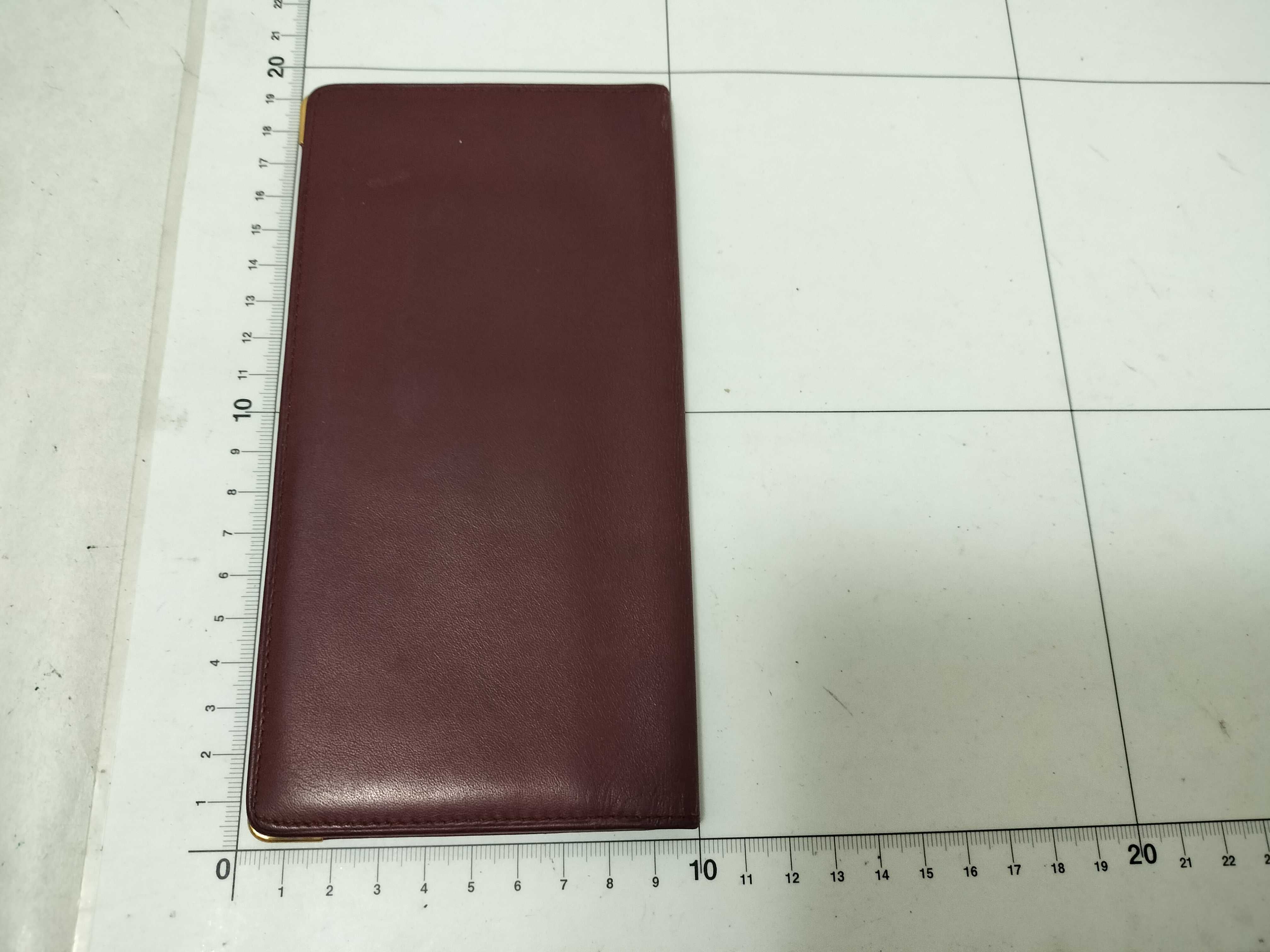Must line long wallet/billfold — view 2