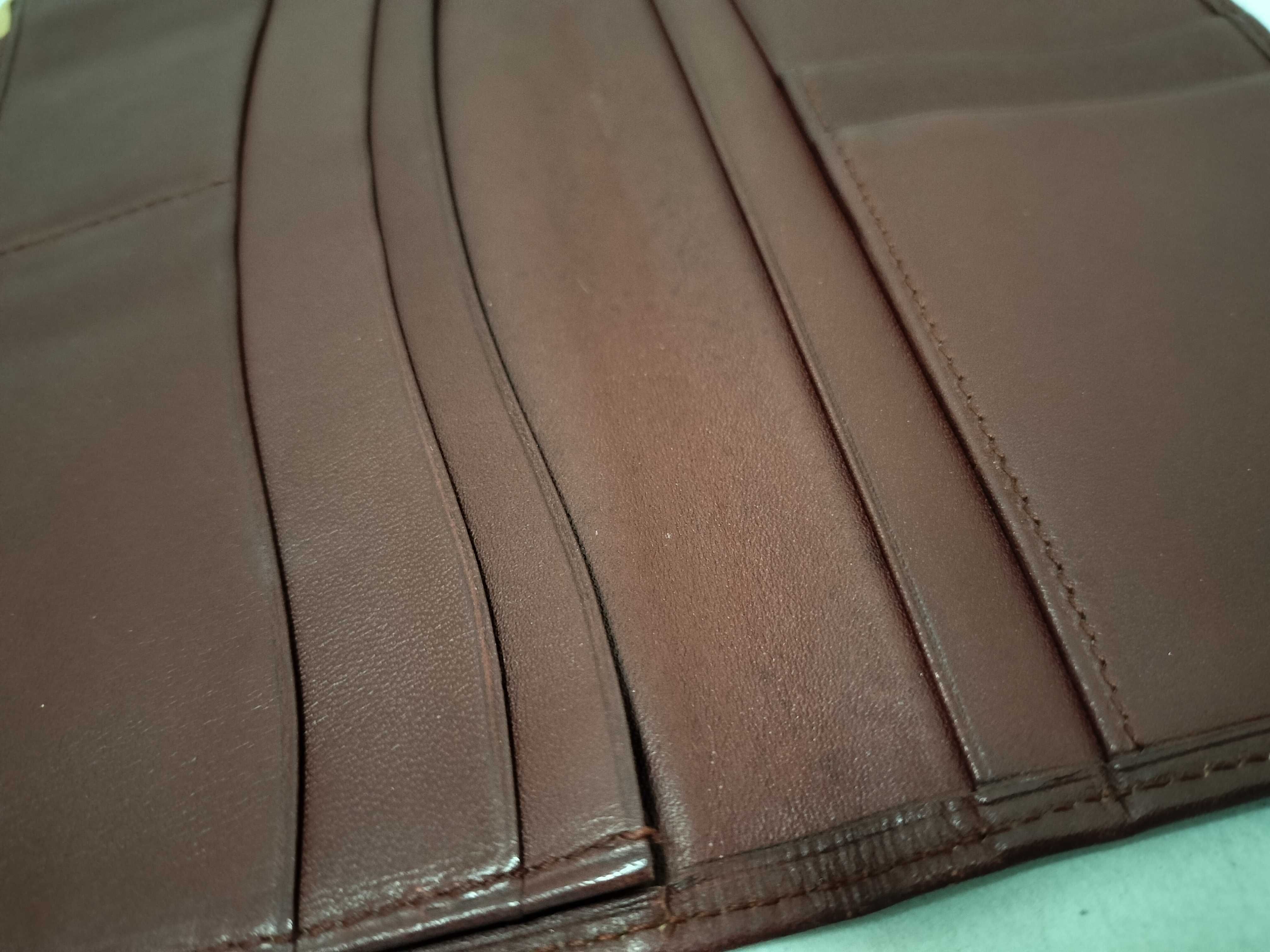Must line long wallet/billfold — view 12