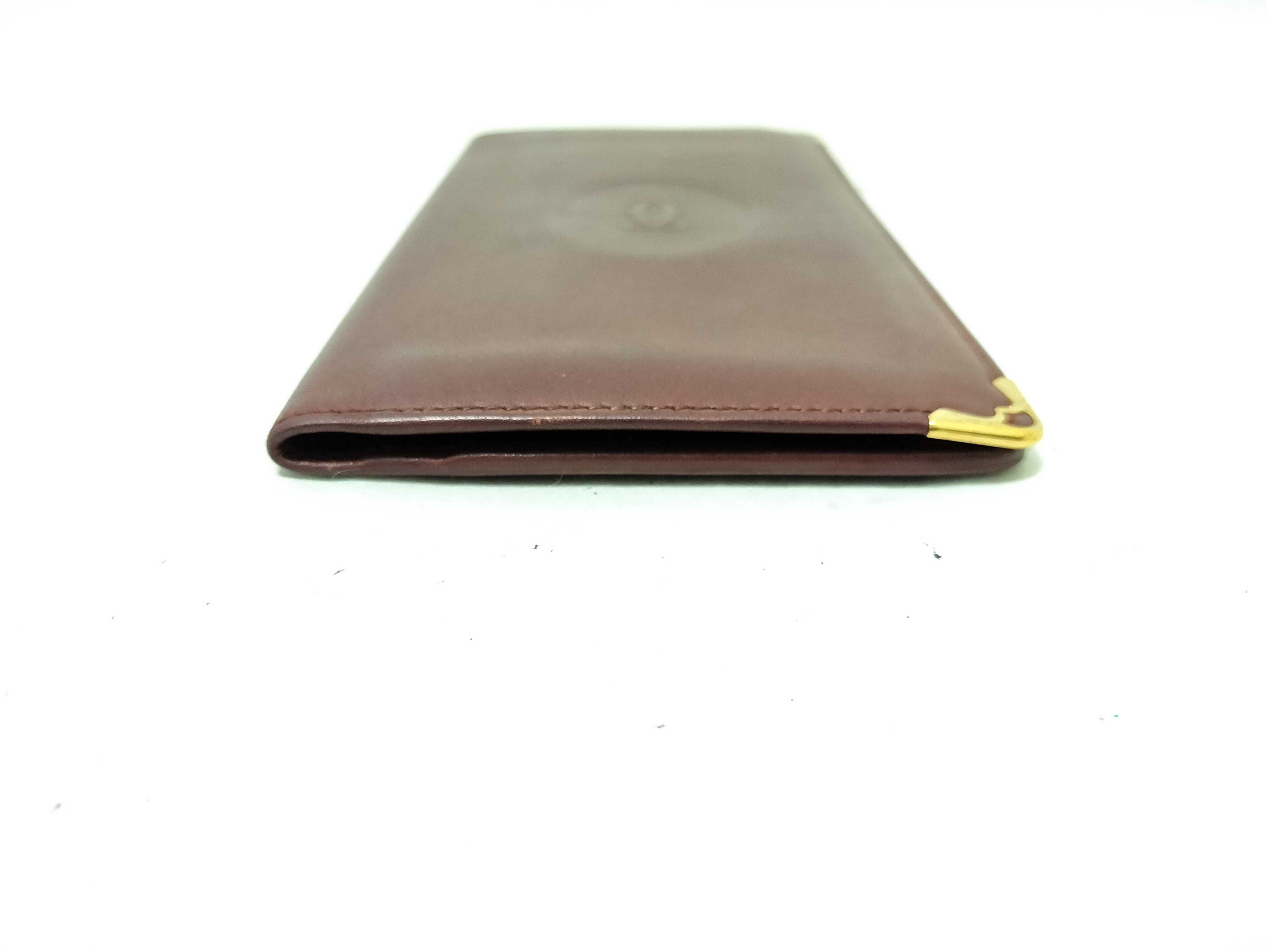 Must line long wallet/billfold — view 5