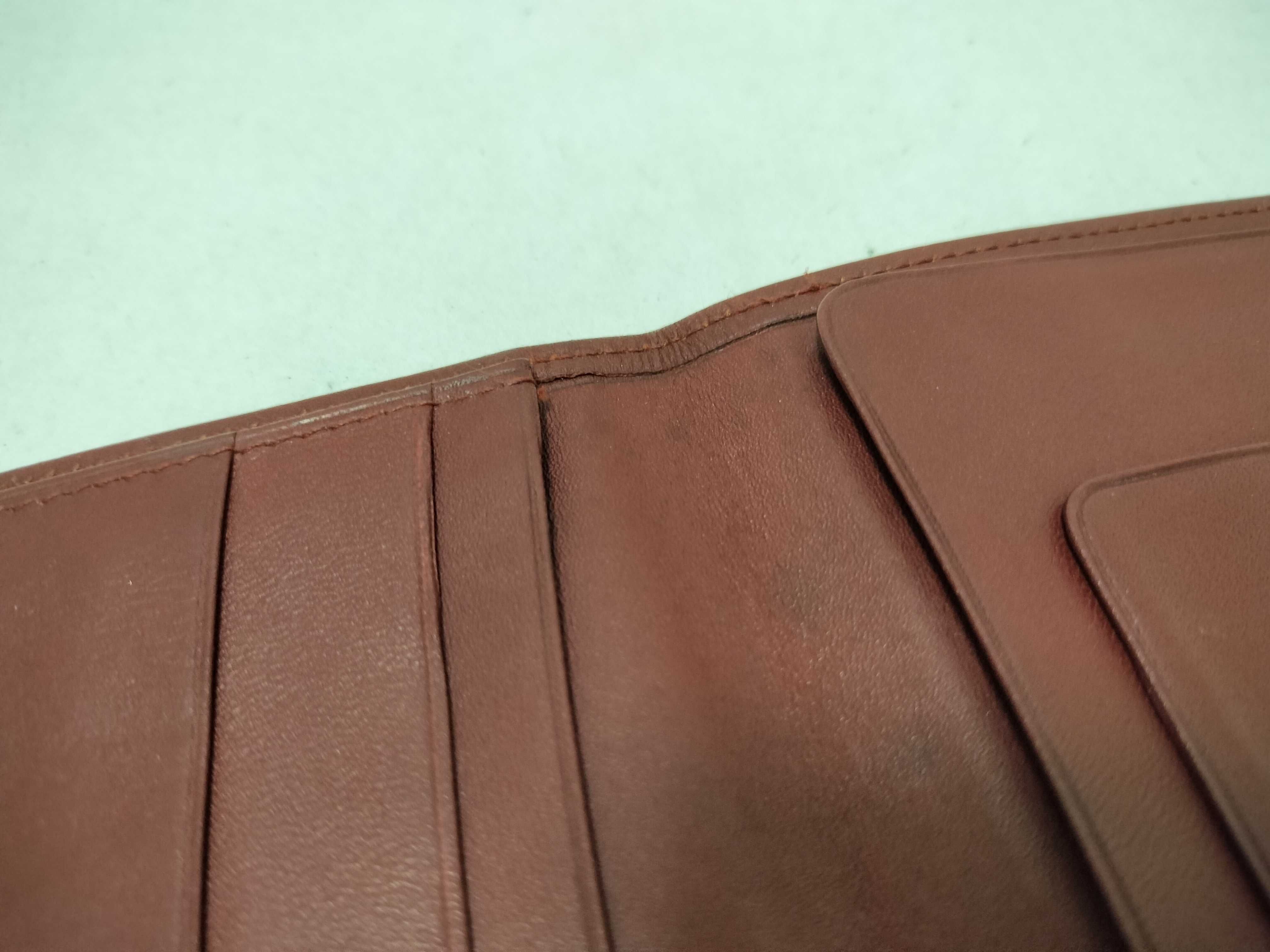 Must line long wallet/billfold — view 7