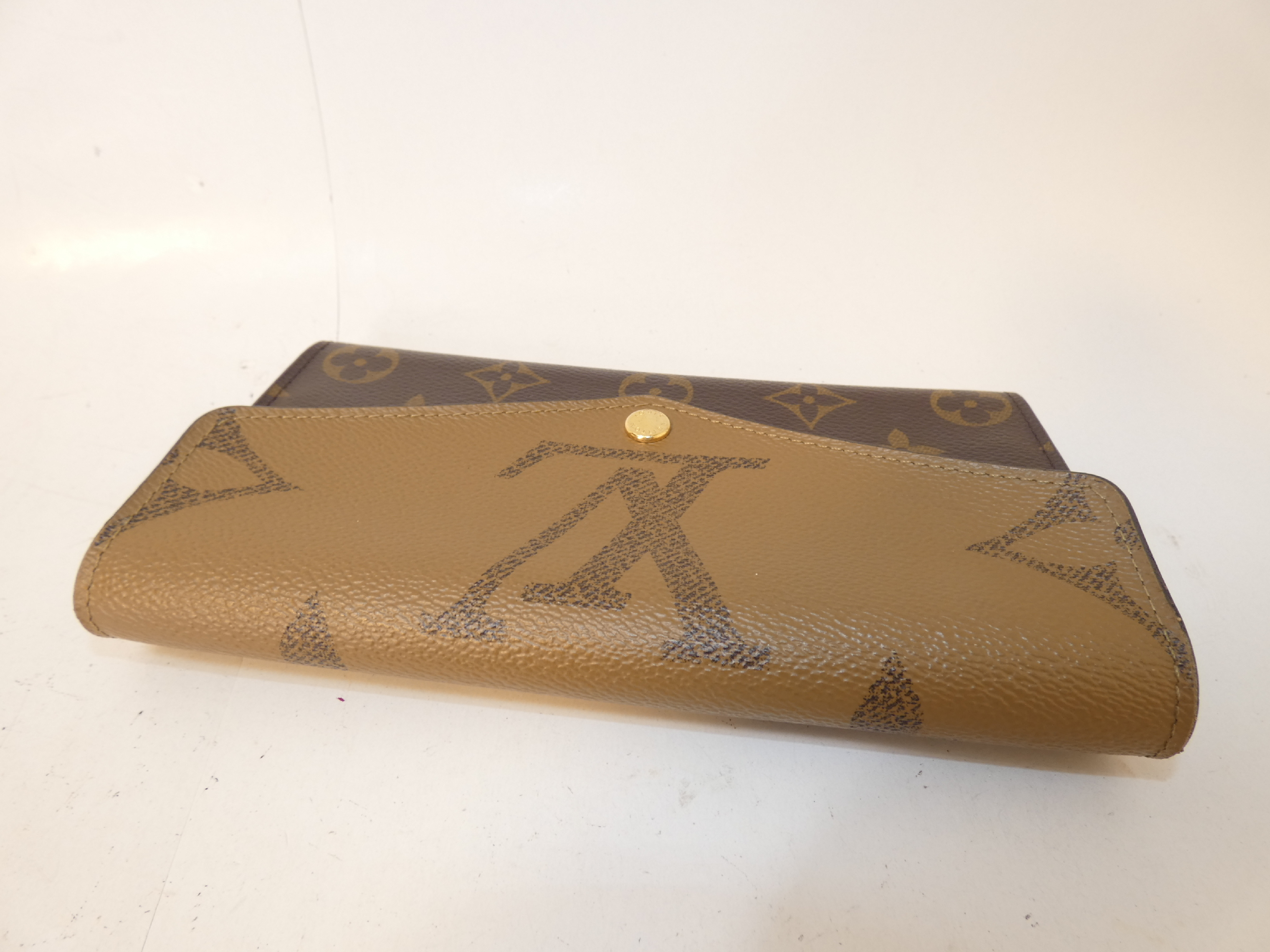 Monogram Giant Reverse Portefeuille Sarah Long Wallet — view 3