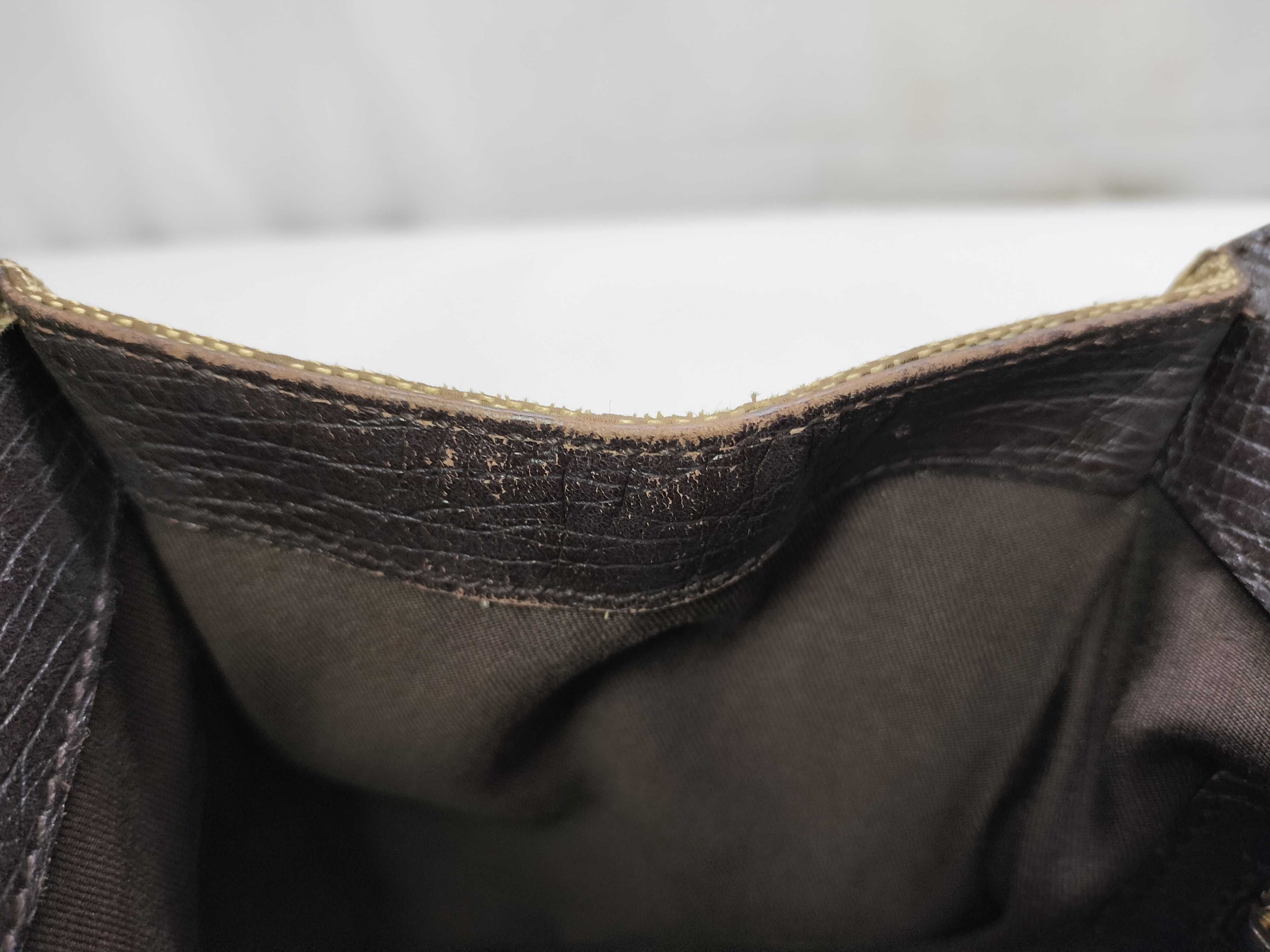 GG Canvas Gucci Handbag — view 12