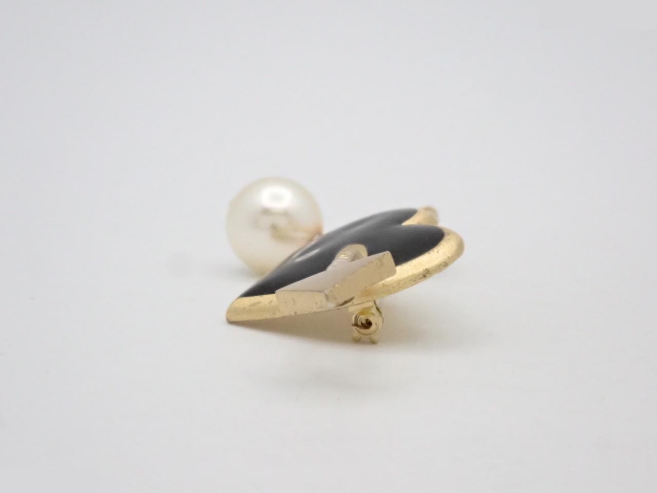 Heart Brooch — view 3