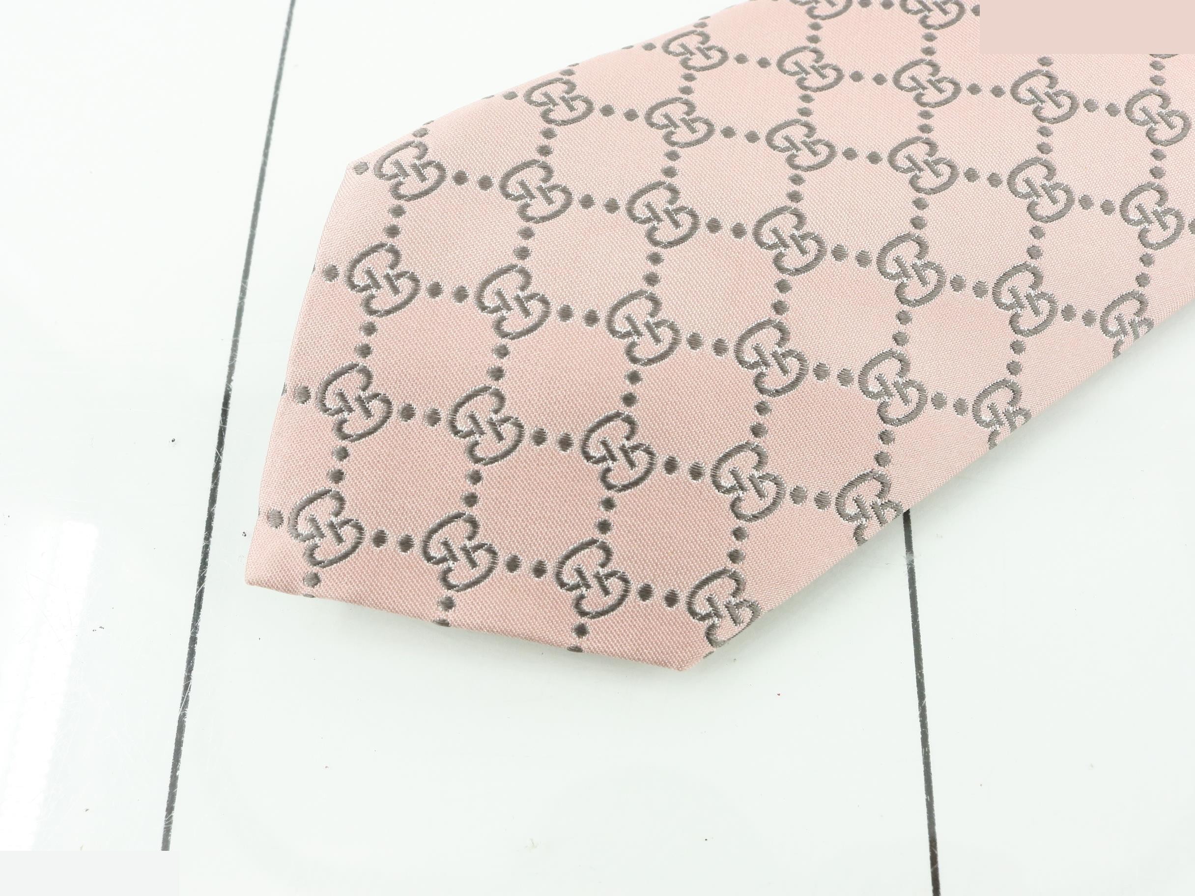 GG pattern tie — view 3