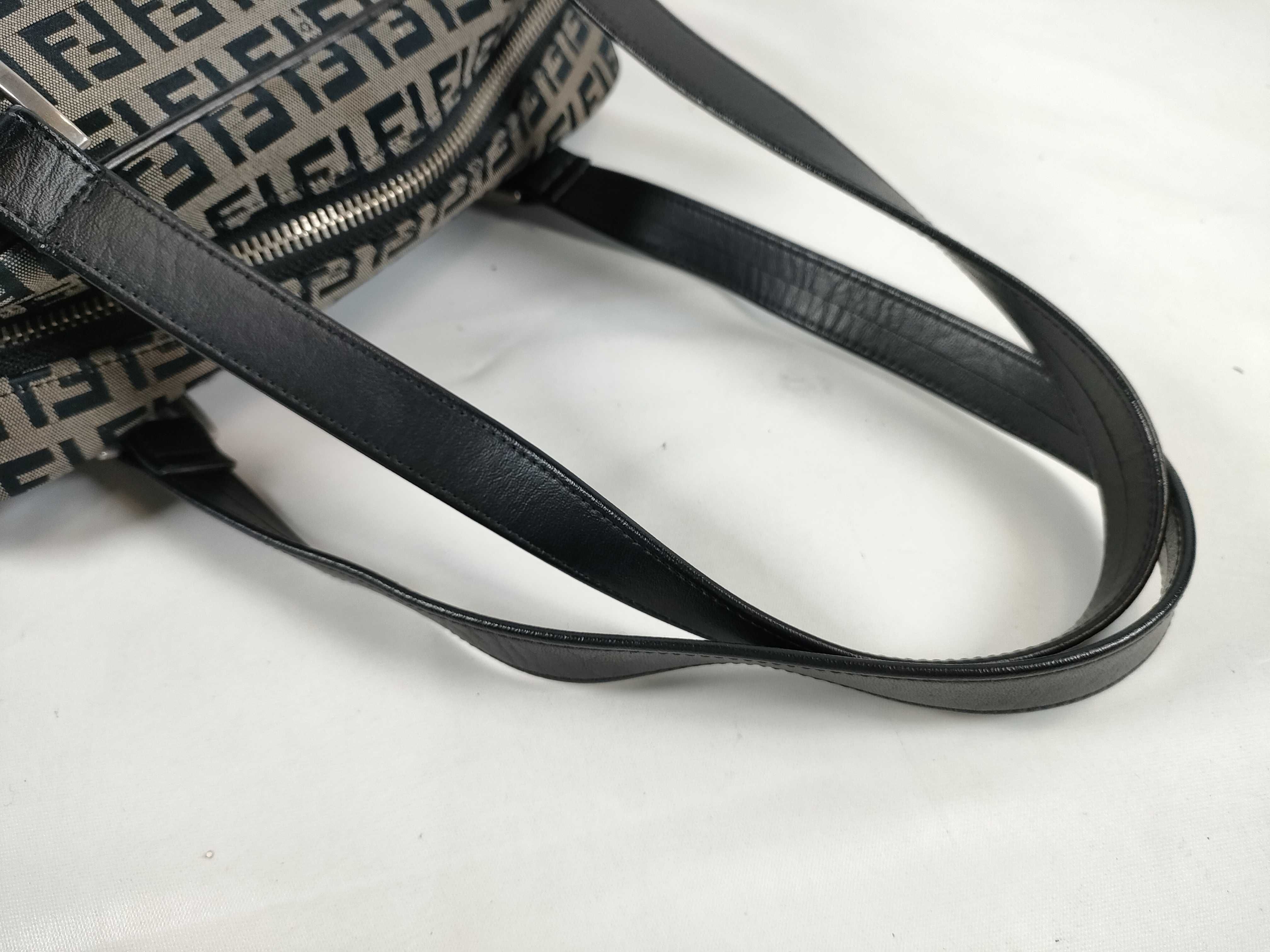 canvas tote bag with aftermarket handles (handbag) — view 3