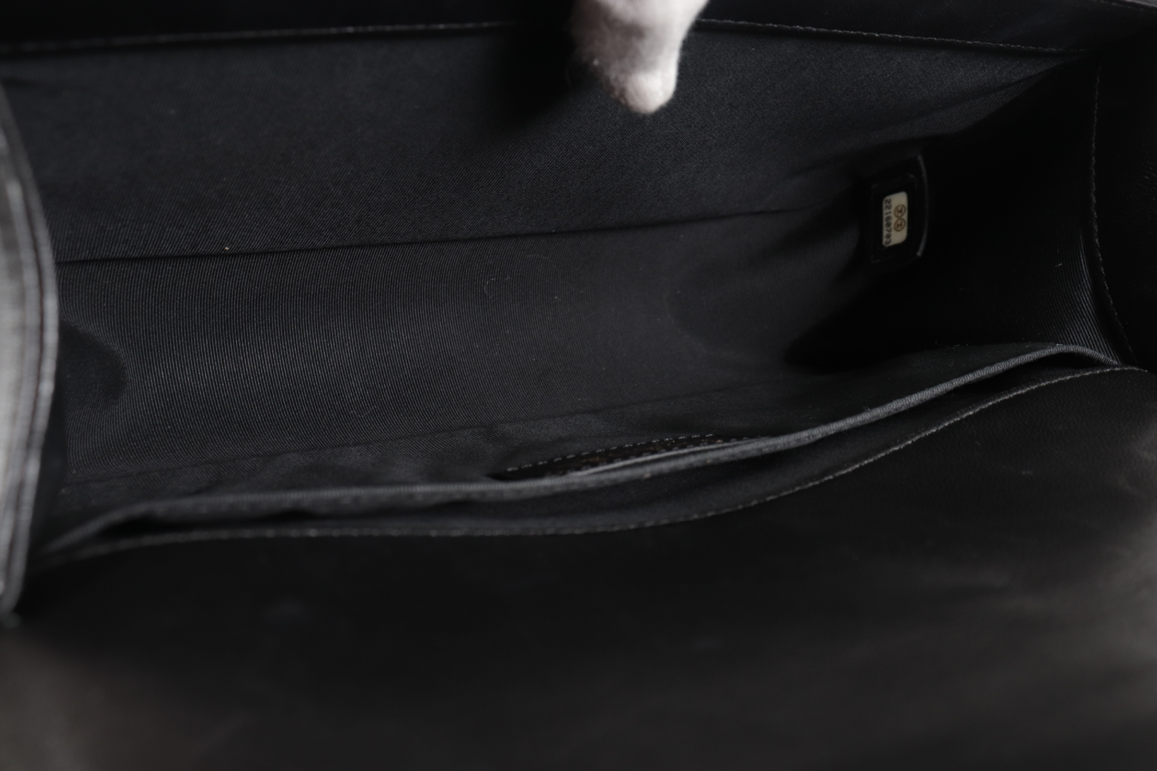 Boy Chanel Lambskin Chain Shoulder Bag (Serial Number 22) — view 8