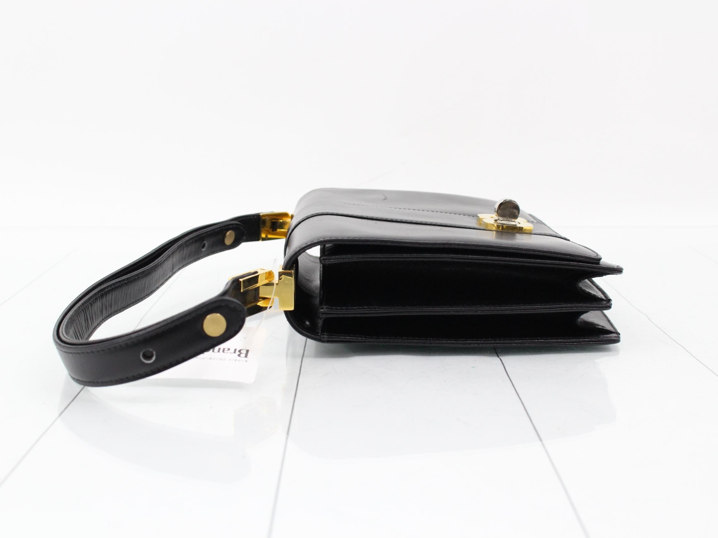shoulder bag — view 4