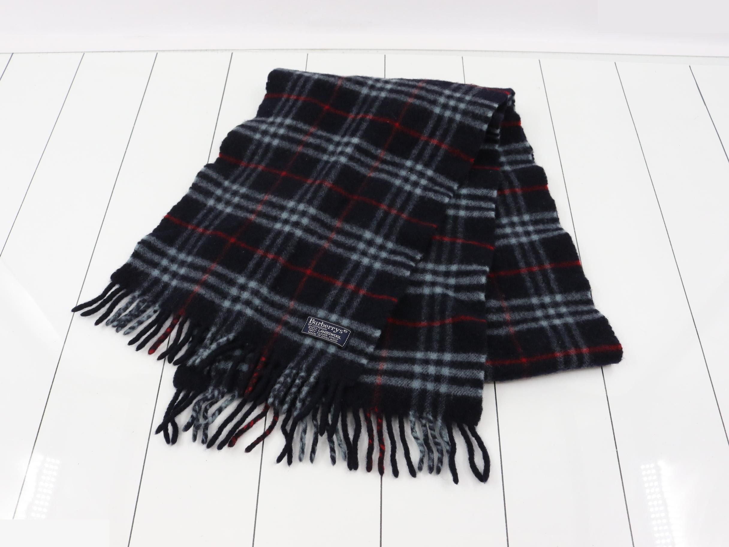 Other lines: Small items, accessories, and scarves — view 2