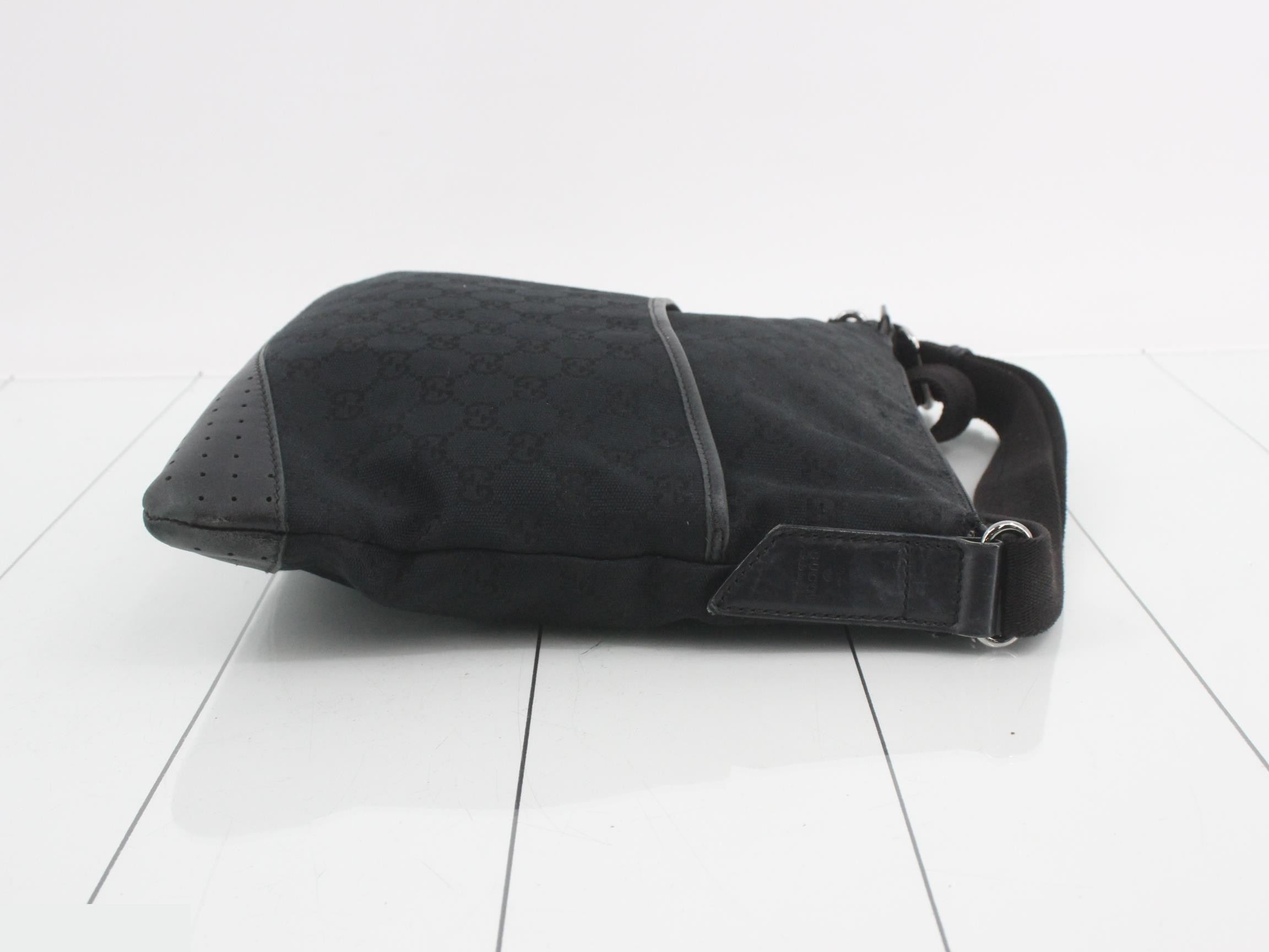 GG Canvas (Bag) - Shoulder Bag — view 3
