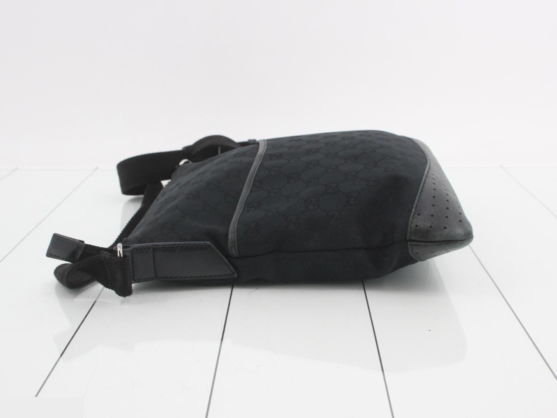 GG Canvas (Bag) - Shoulder Bag — view 4