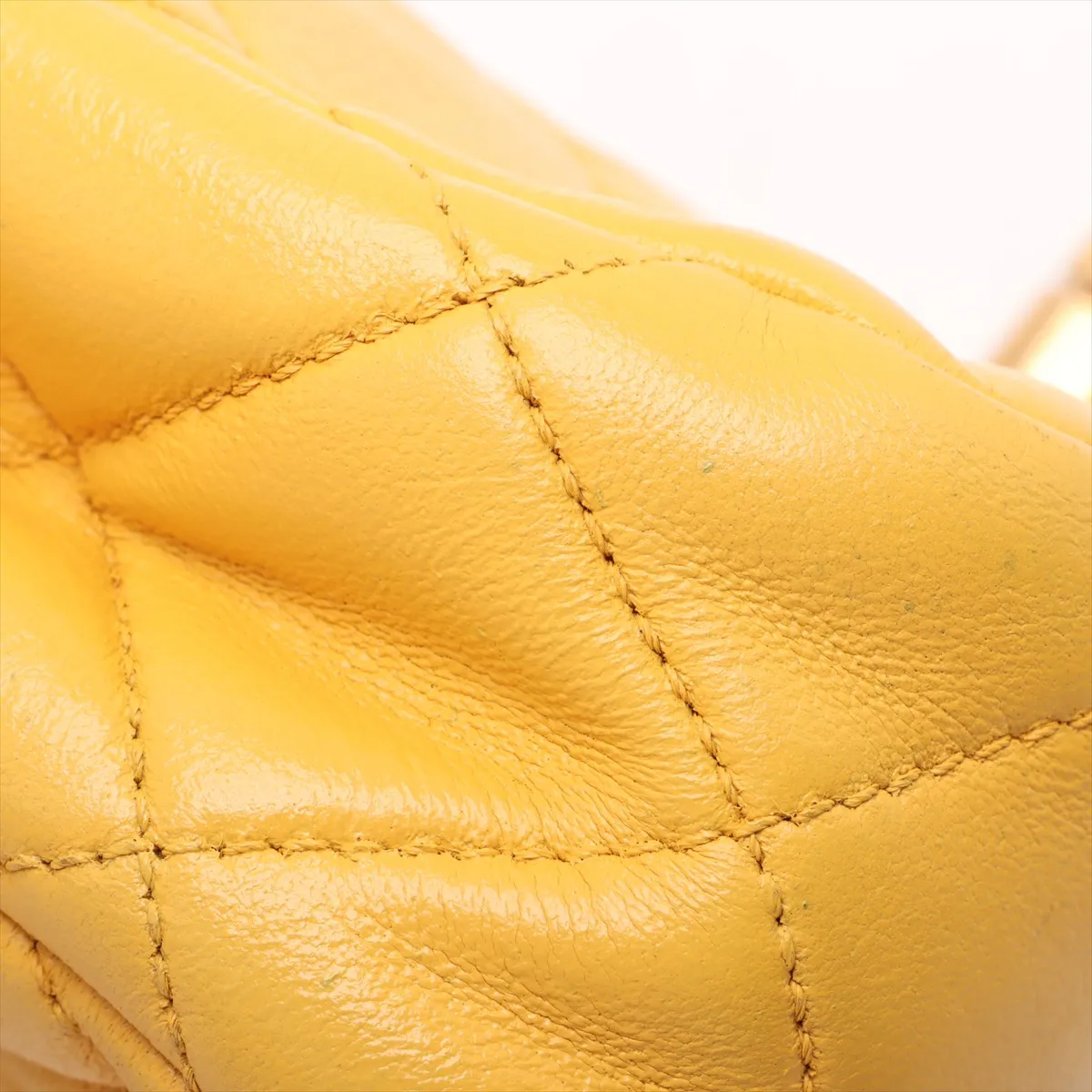 Matelasse Lambskin Chain Shoulder Bag Wood Yellow Gold Hardware XTG095T4 Random Plate — view 11