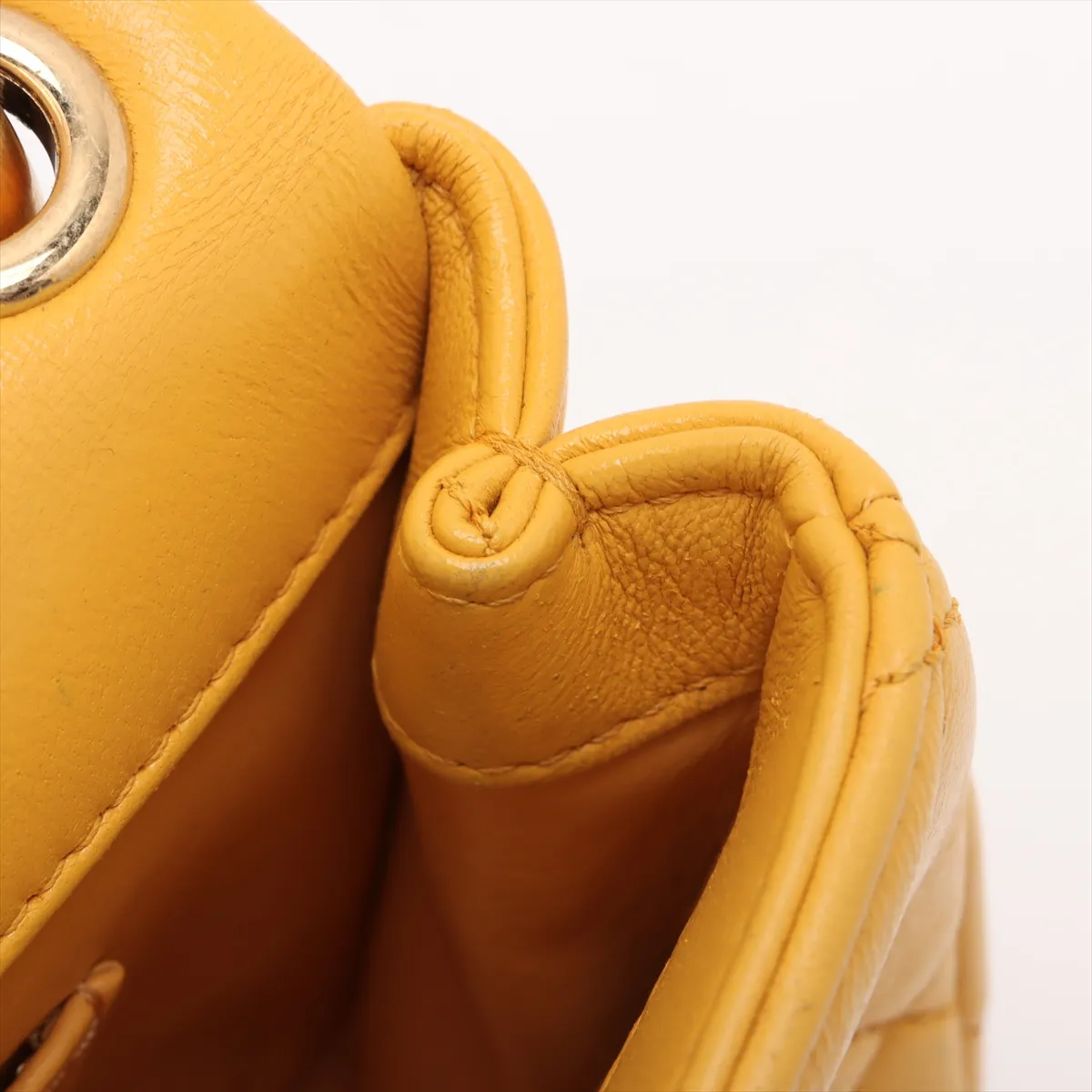 Matelasse Lambskin Chain Shoulder Bag Wood Yellow Gold Hardware XTG095T4 Random Plate — view 13