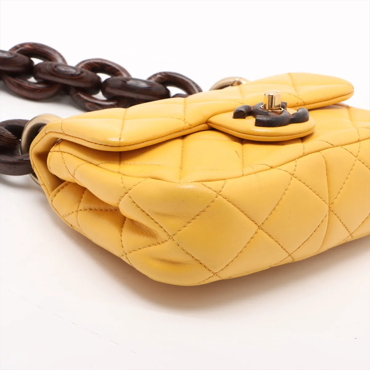 Matelasse Lambskin Chain Shoulder Bag Wood Yellow Gold Hardware XTG095T4 Random Plate — view 4