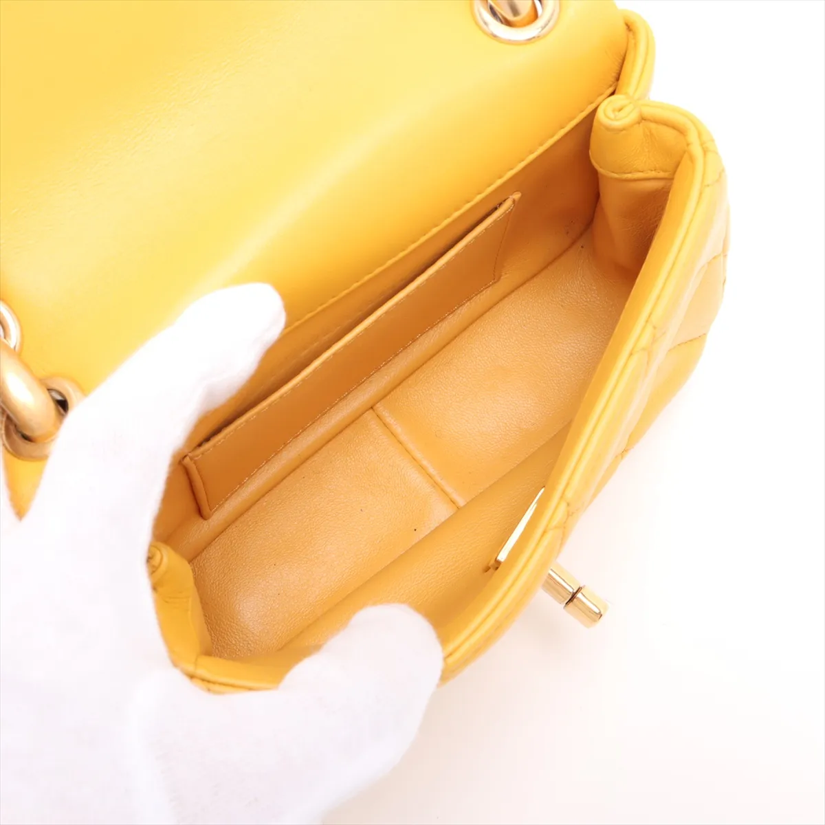 Matelasse Lambskin Chain Shoulder Bag Wood Yellow Gold Hardware XTG095T4 Random Plate — view 6