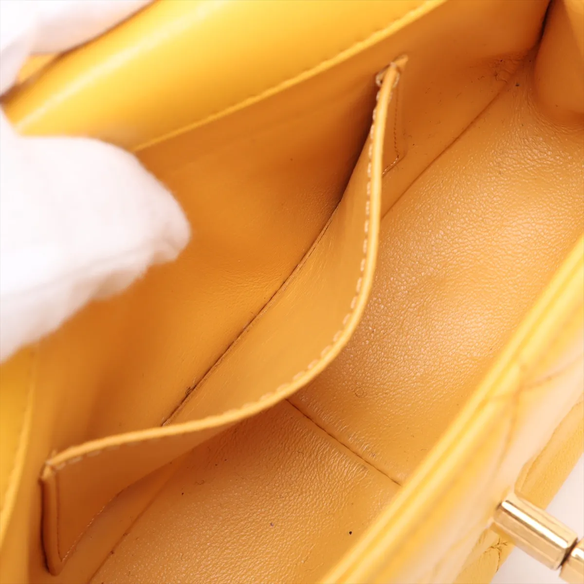 Matelasse Lambskin Chain Shoulder Bag Wood Yellow Gold Hardware XTG095T4 Random Plate — view 7