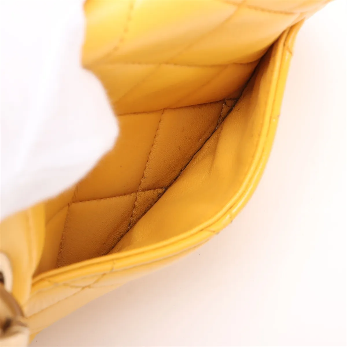 Matelasse Lambskin Chain Shoulder Bag Wood Yellow Gold Hardware XTG095T4 Random Plate — view 8