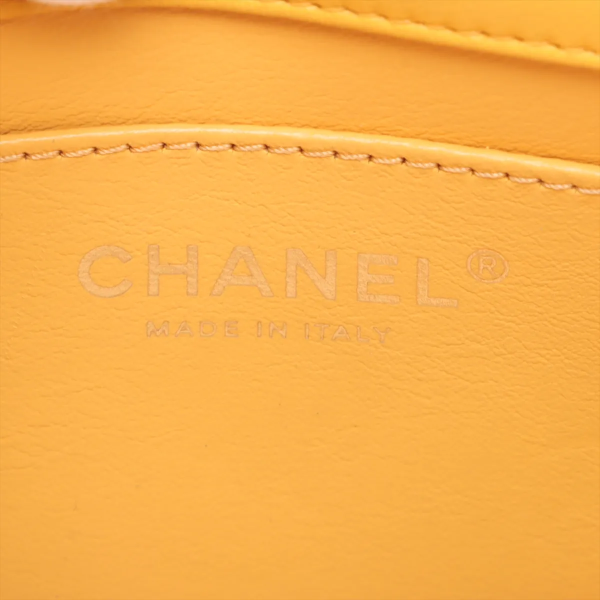 Matelasse Lambskin Chain Shoulder Bag Wood Yellow Gold Hardware XTG095T4 Random Plate — view 9