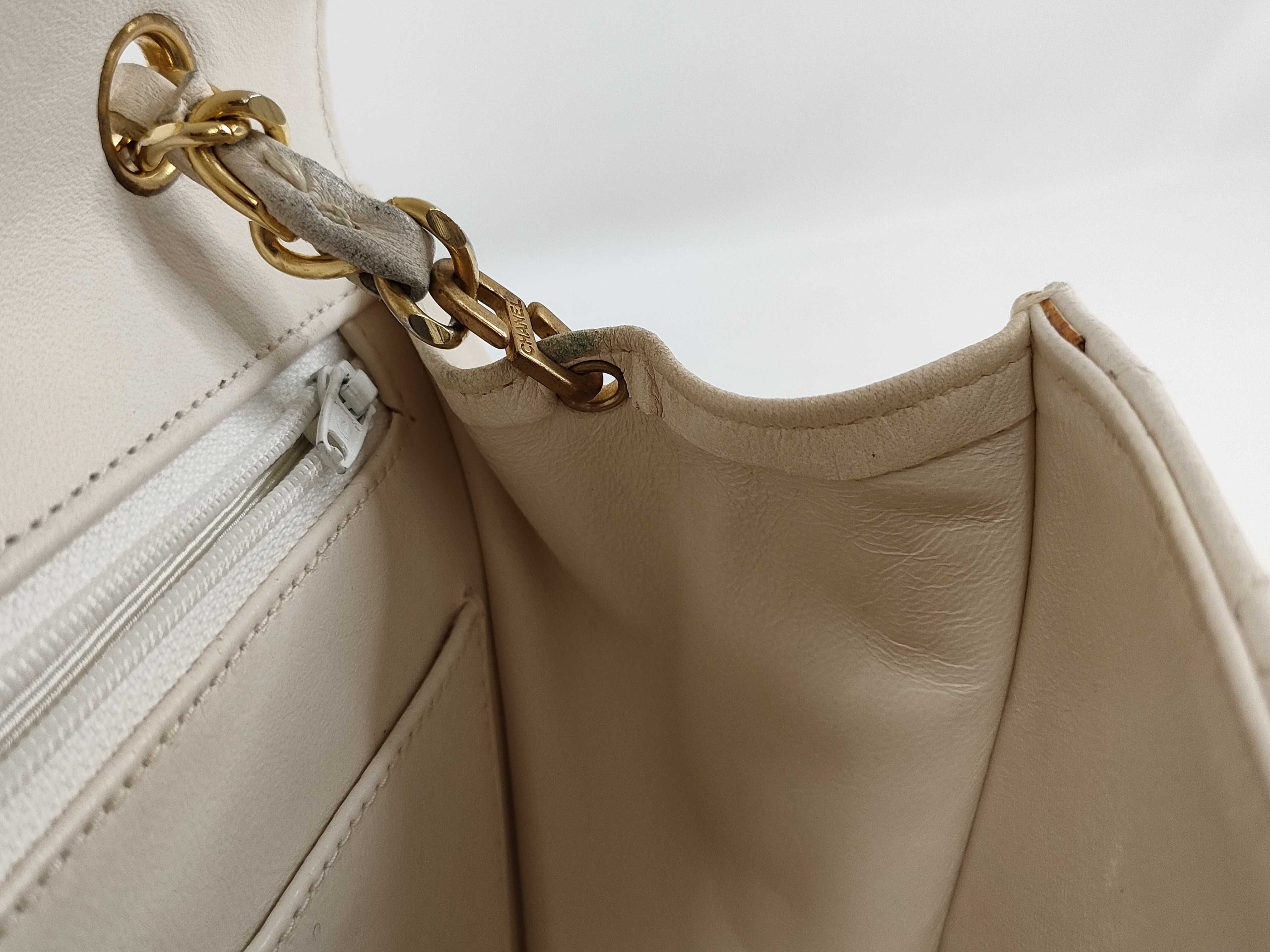 Lambskin Vintage Matelassé 23 Envelope Chain Shoulder Bag — view 11