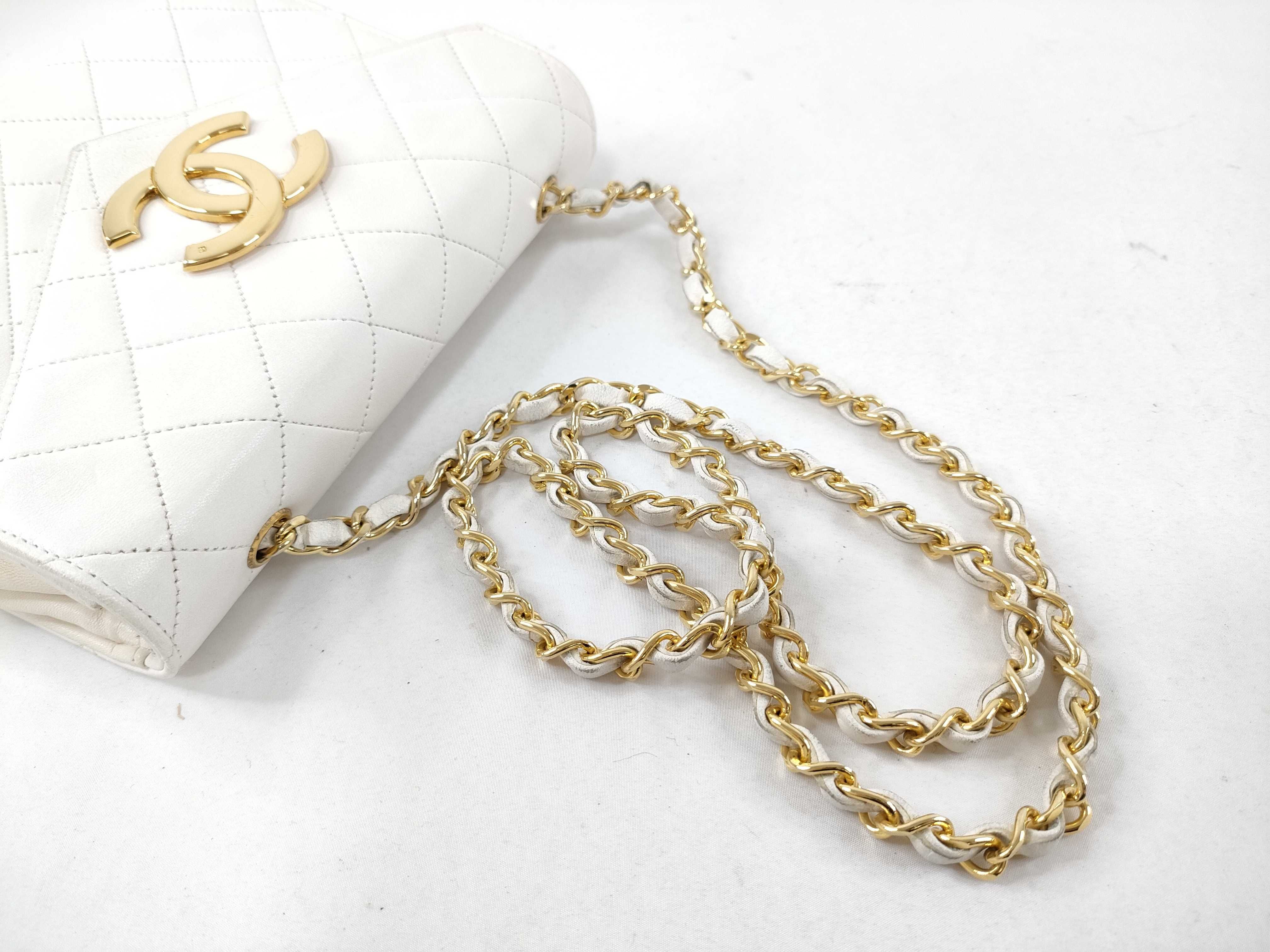 Lambskin Vintage Matelassé 23 Envelope Chain Shoulder Bag — view 5