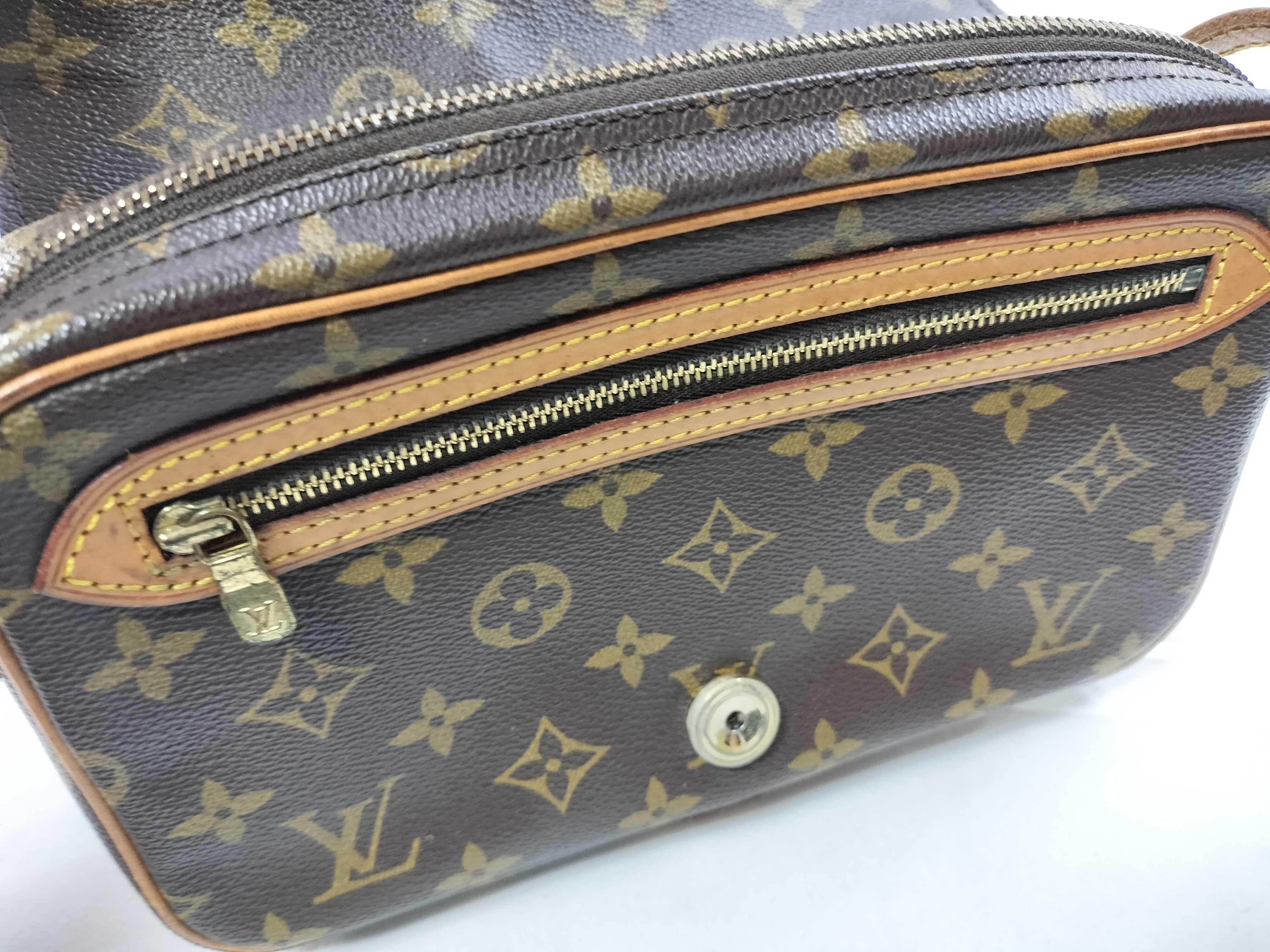 Monogram M51210 Saint Germain Shoulder Bag (Interior peeling) — view 9