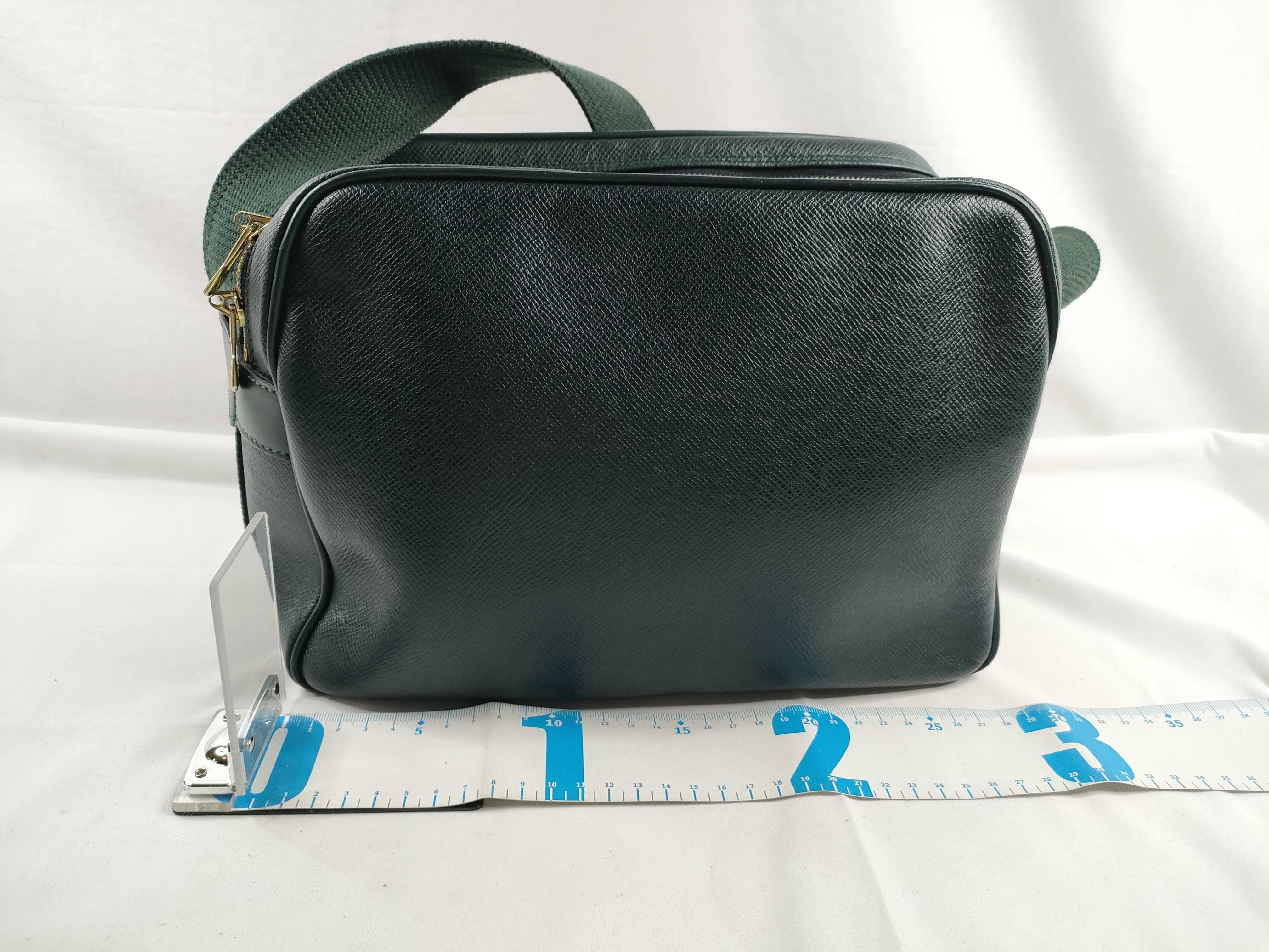 Taiga Louis Vuitton Taiga Reporter Leather Shoulder Bag Serial Shoulder Bag — view 2