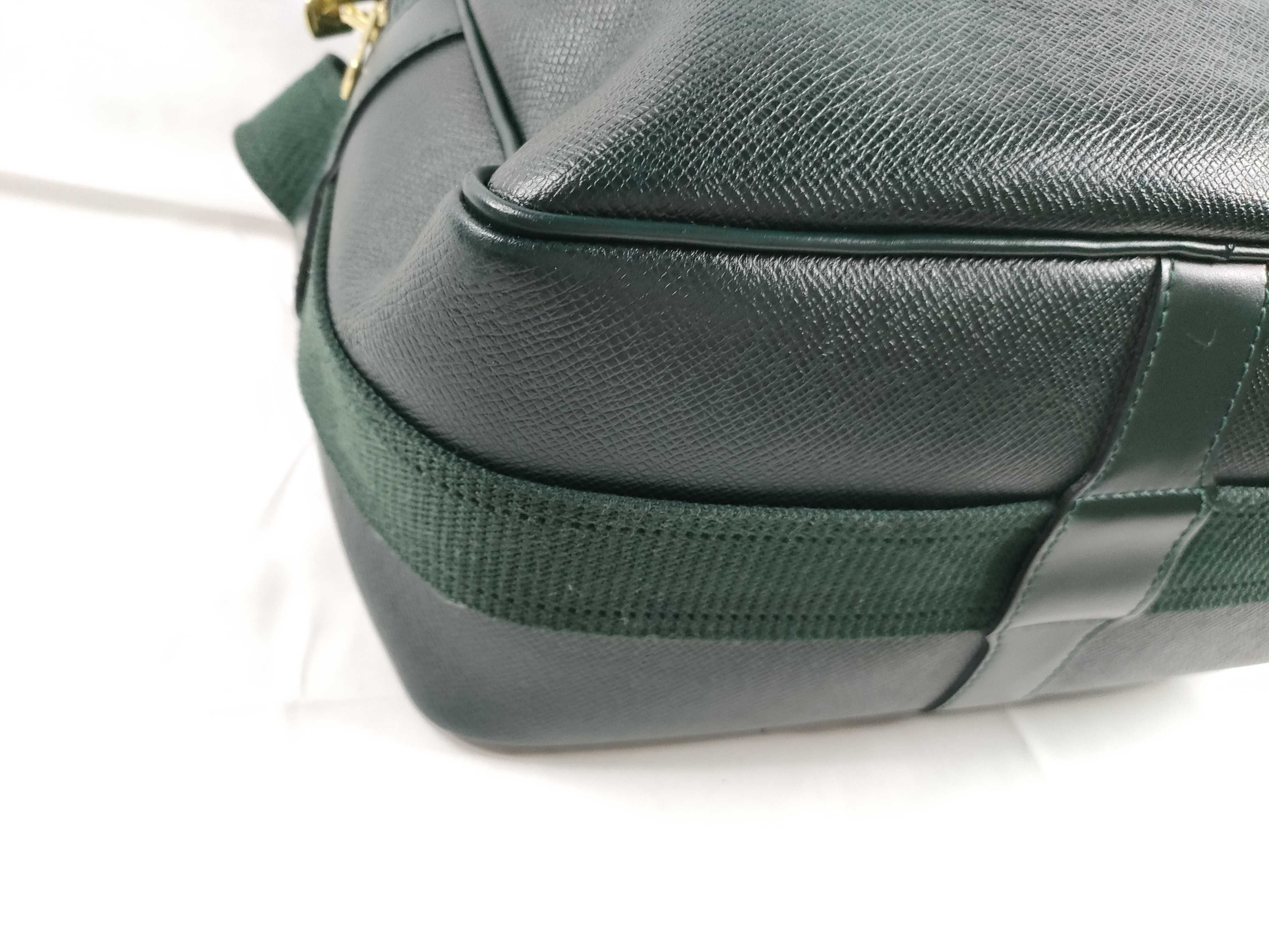 Taiga Louis Vuitton Taiga Reporter Leather Shoulder Bag Serial Shoulder Bag — view 3