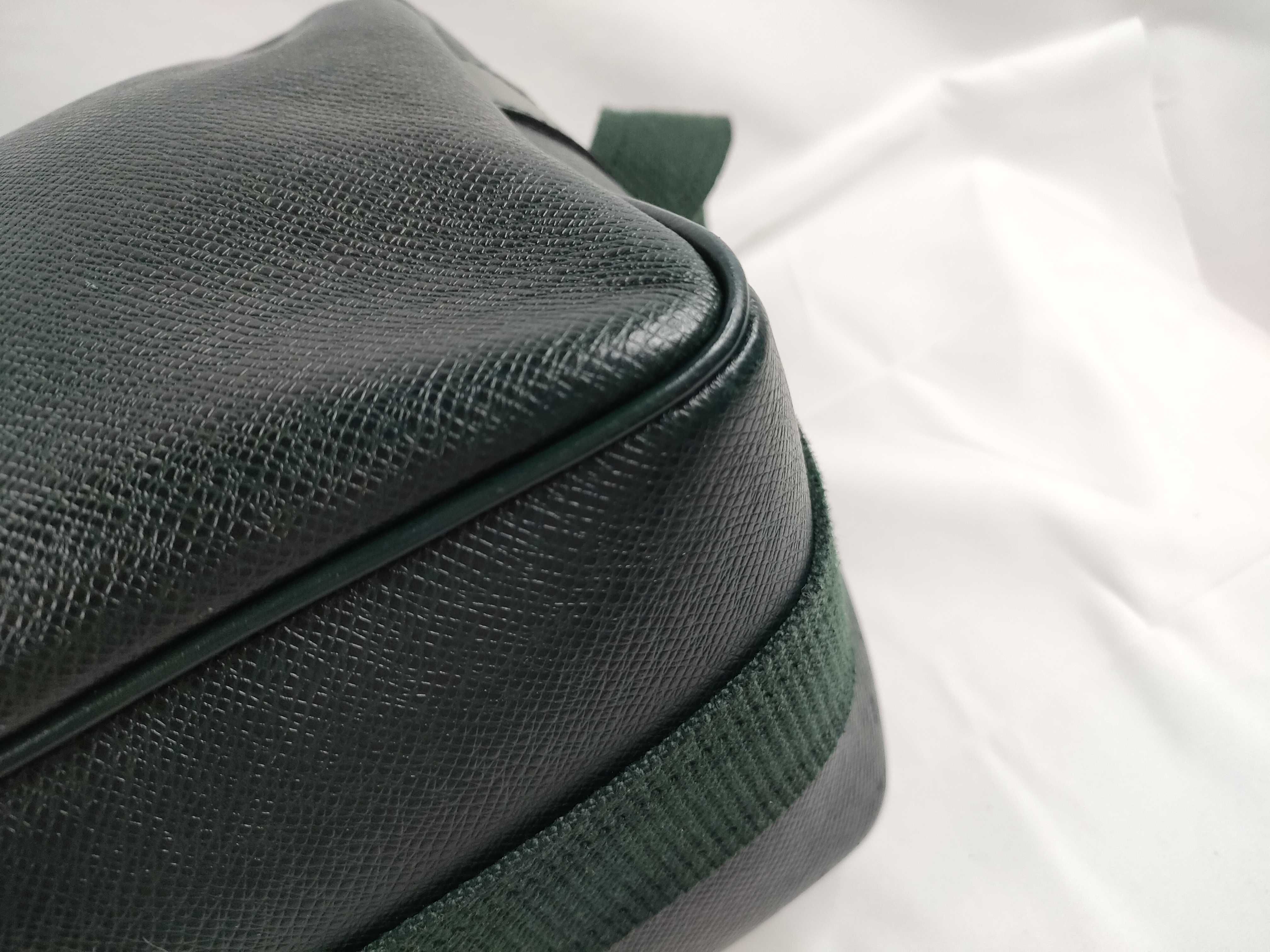 Taiga Louis Vuitton Taiga Reporter Leather Shoulder Bag Serial Shoulder Bag — view 5