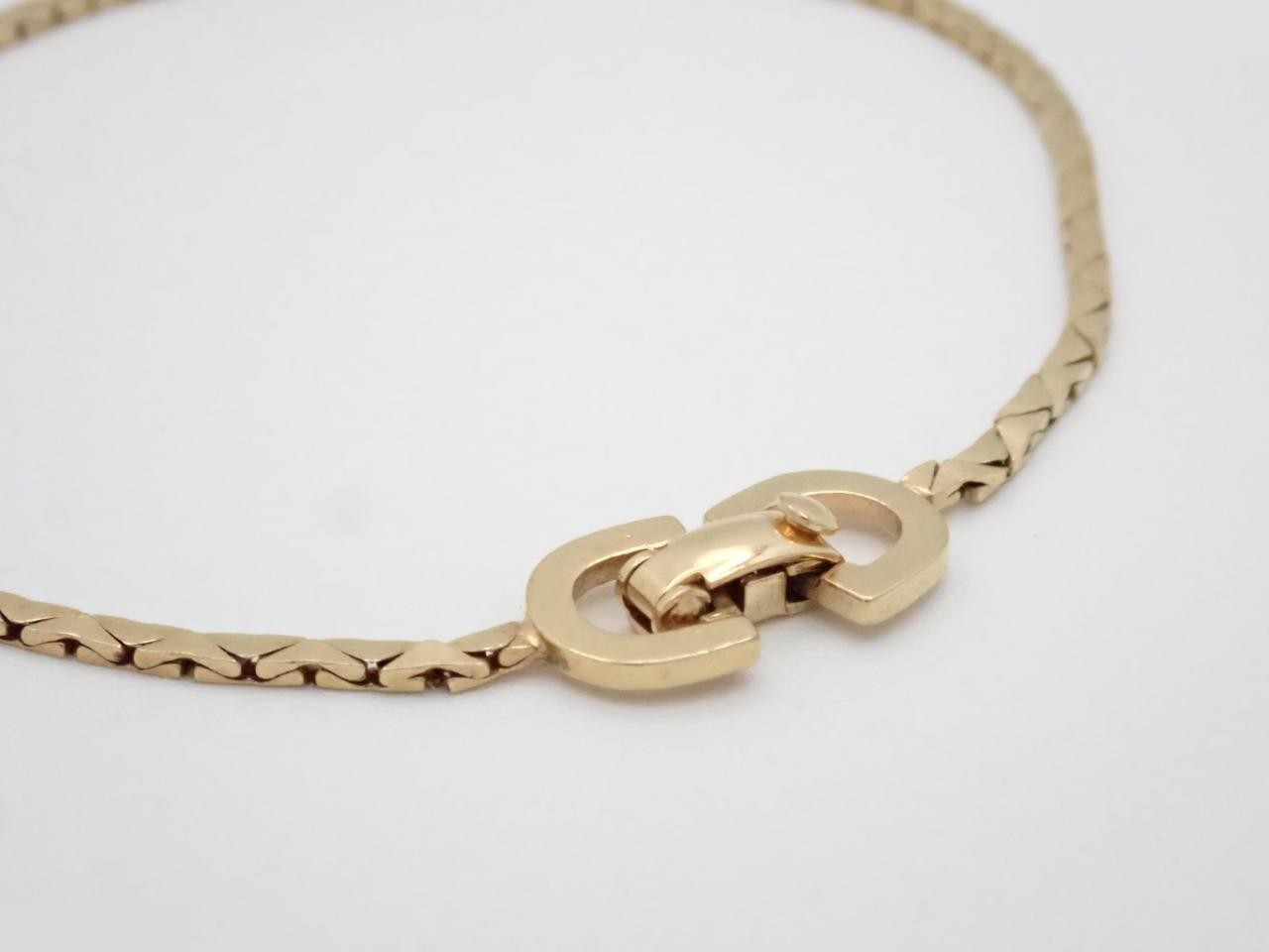 Other lines: Precious metal bracelets and bangles (metal), wrist circumference approximately 18 cm. — view 3