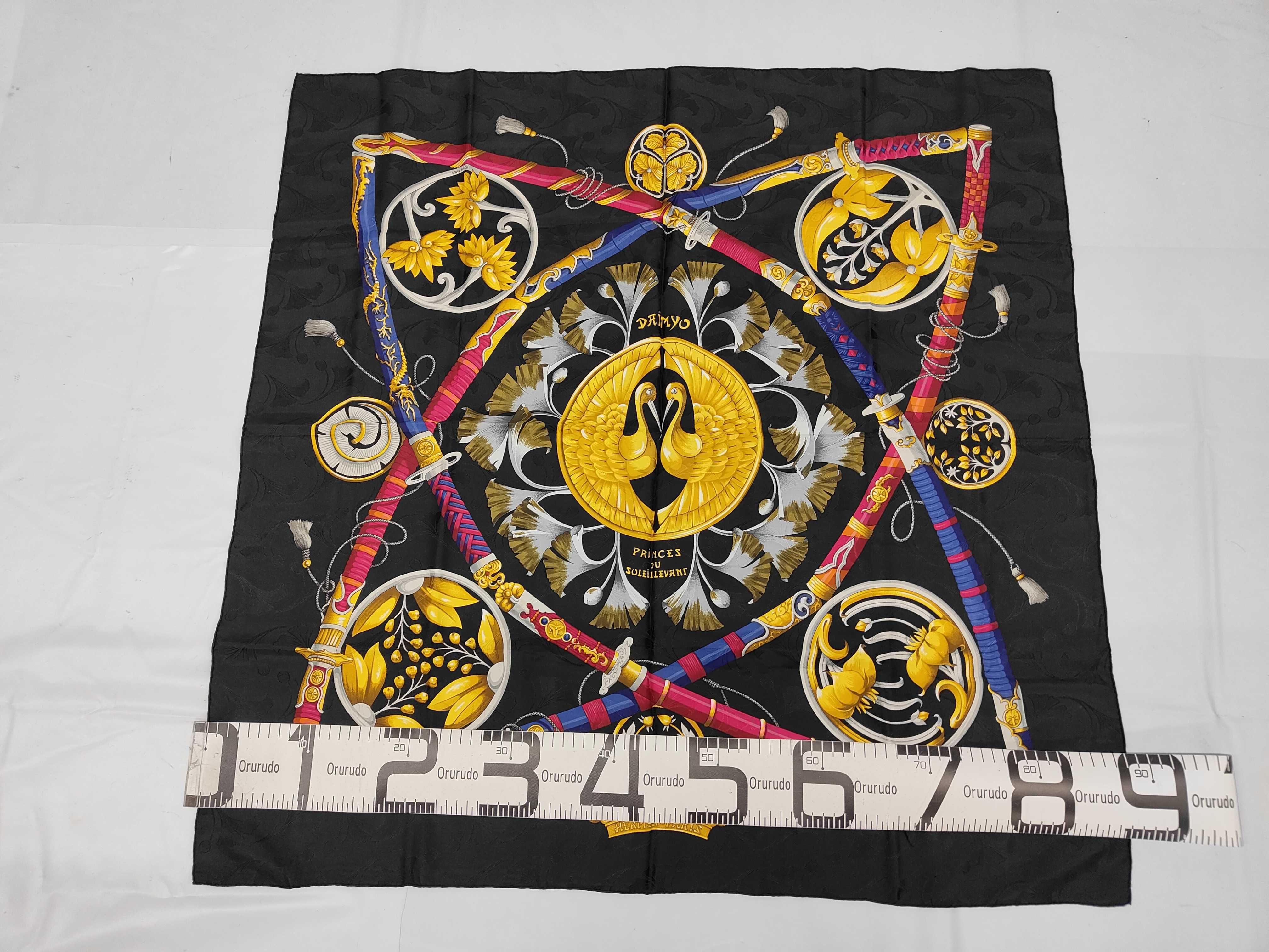 Carre / Scarf / Silk Notebook Cover — view 2