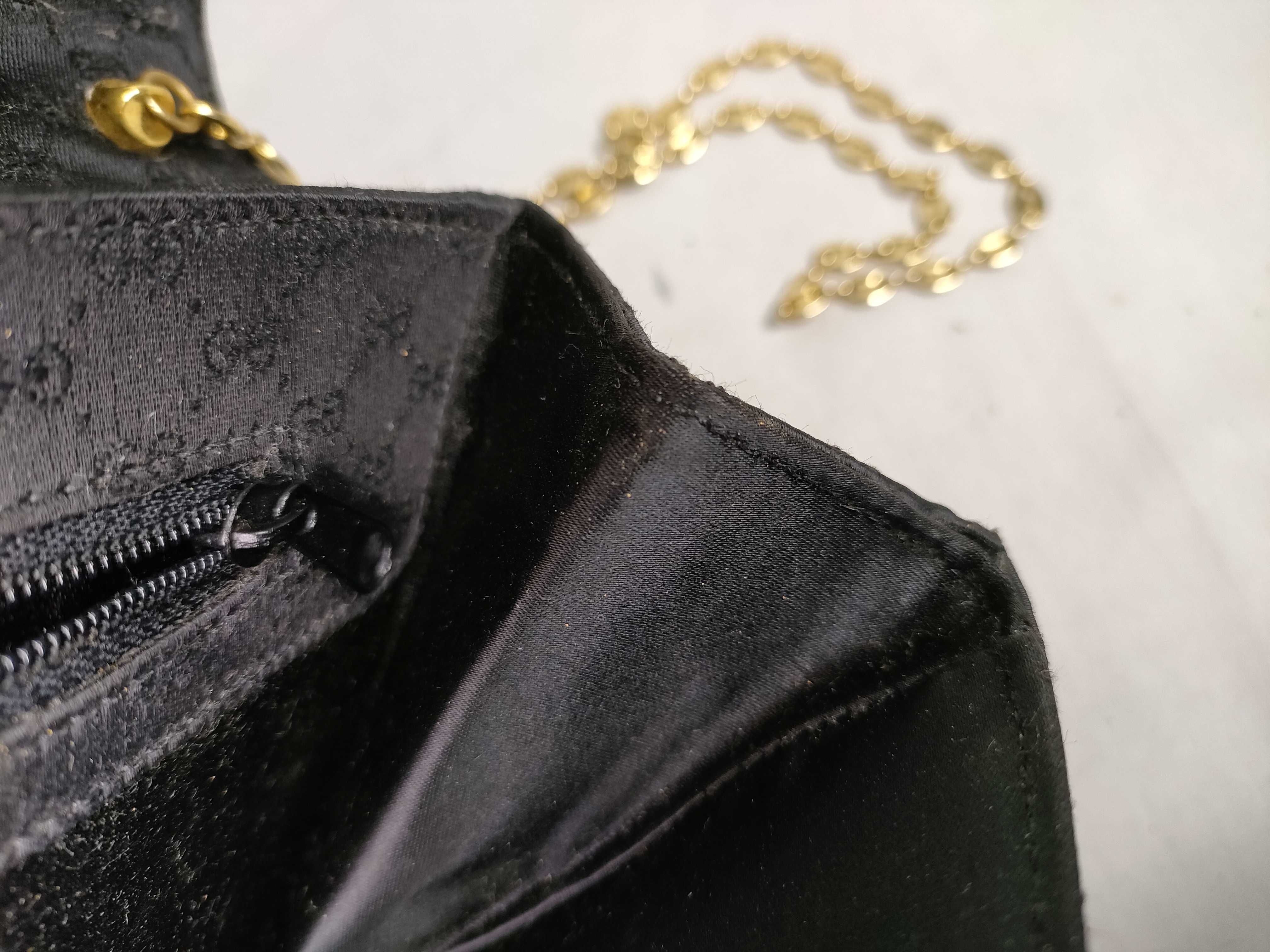 Old Chain Shoulder Bag — view 9